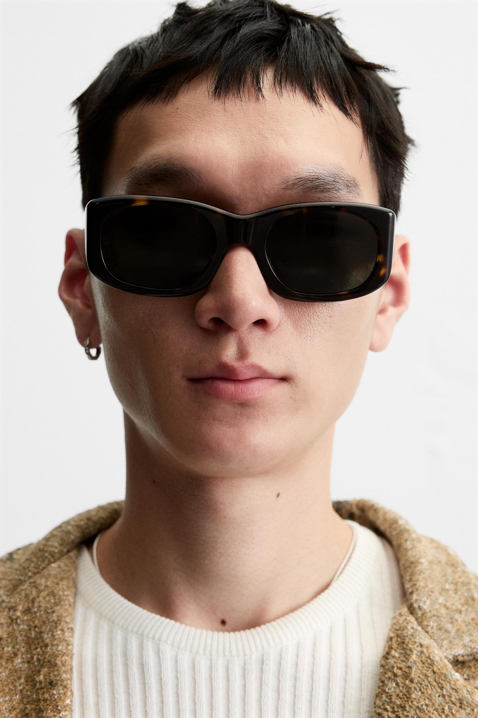 ABSTRACT PRINT KNIT SHIRT Product Image