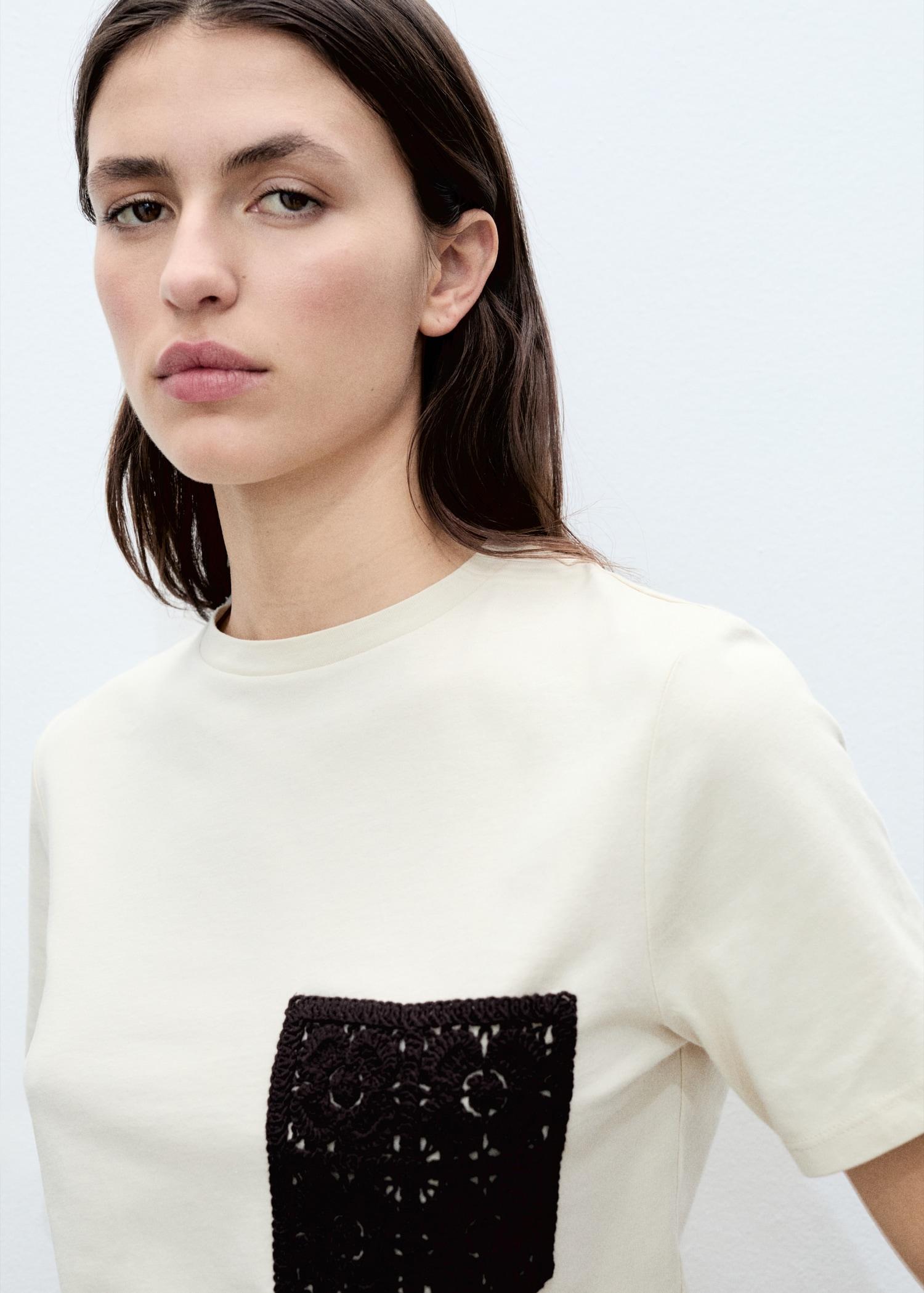 Short-sleeved t-shirt with crochet pocket - Women | MANGO USA Product Image
