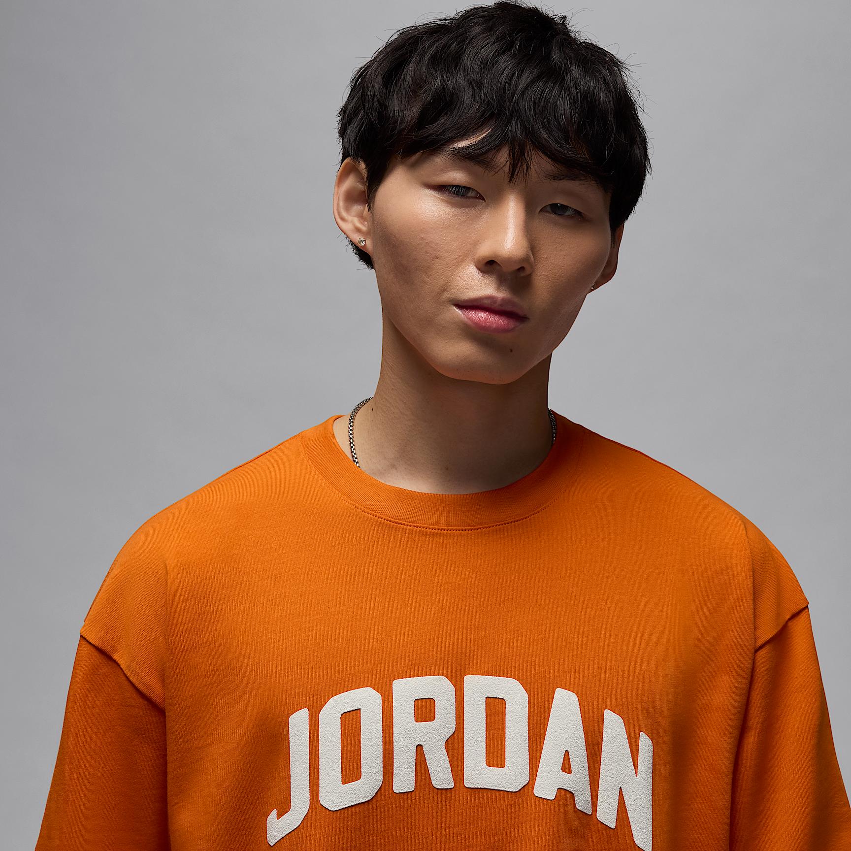 Mens Jordan Flight Essentials T-Shirt | HQ8935-805 Product Image