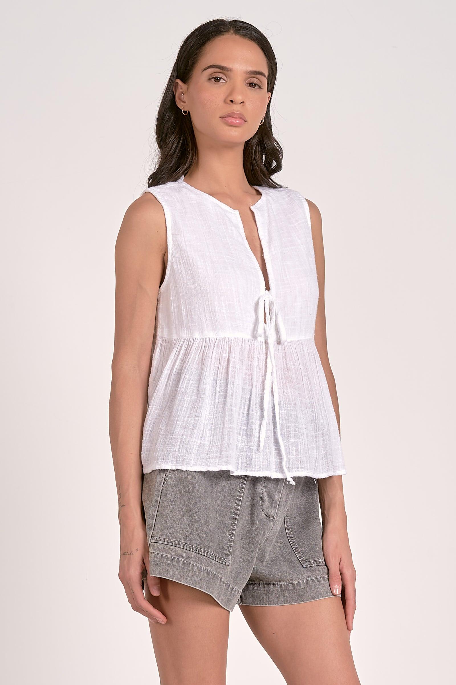 TOP SLEEVELESS FLYAWAY Product Image