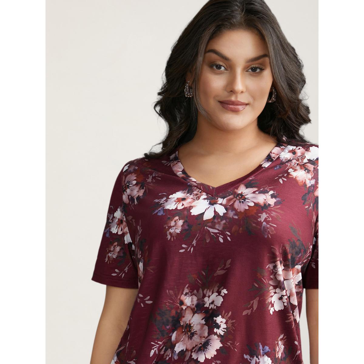 Plus Size Floral Print V Neck Stretchy T-shirt Deepred Women Timeless Non Natural Flowers V-neck Elegant T-shirts BloomChic 18-20/2X Product Image