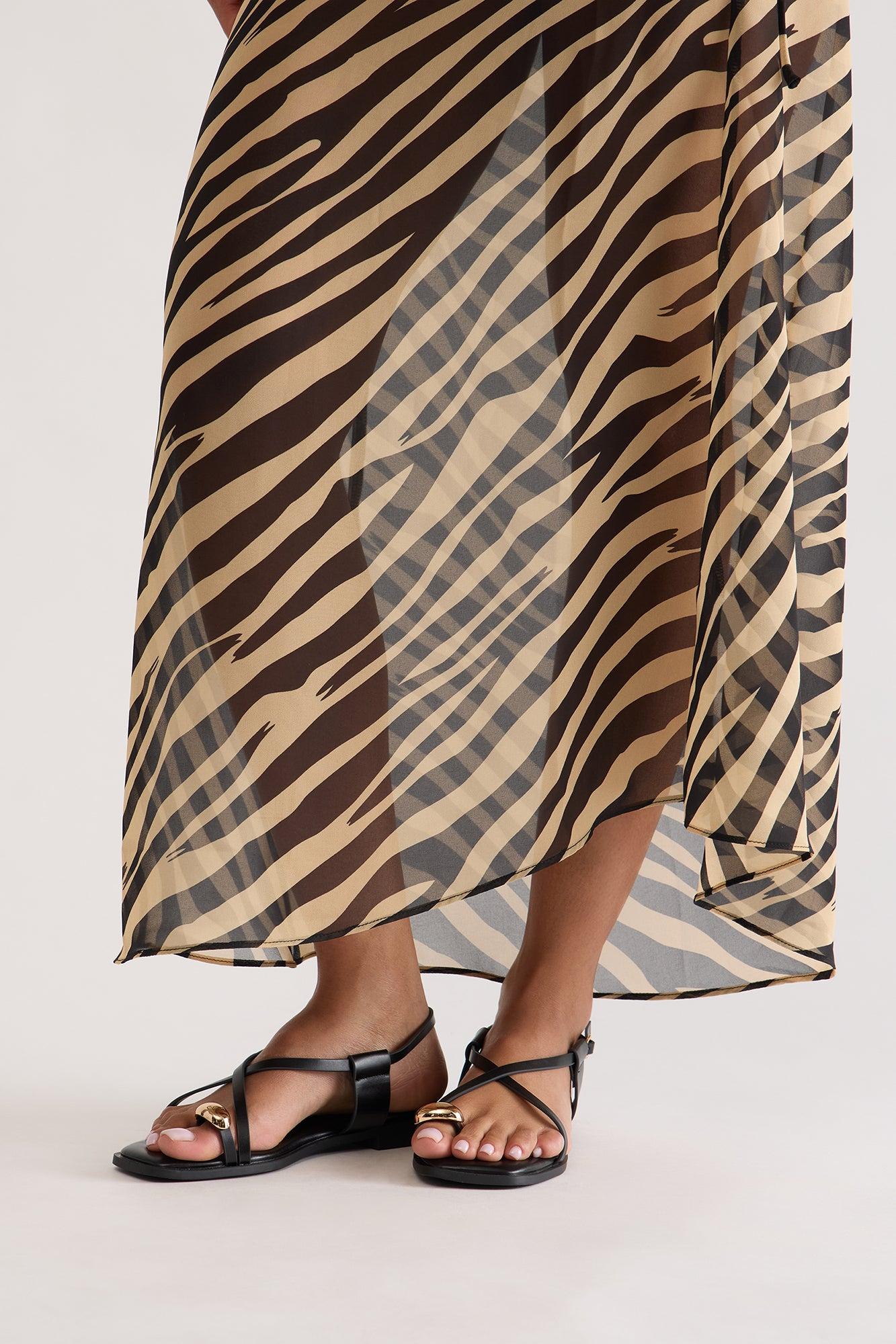 Sublime Toe Ring Sandals - Black Product Image