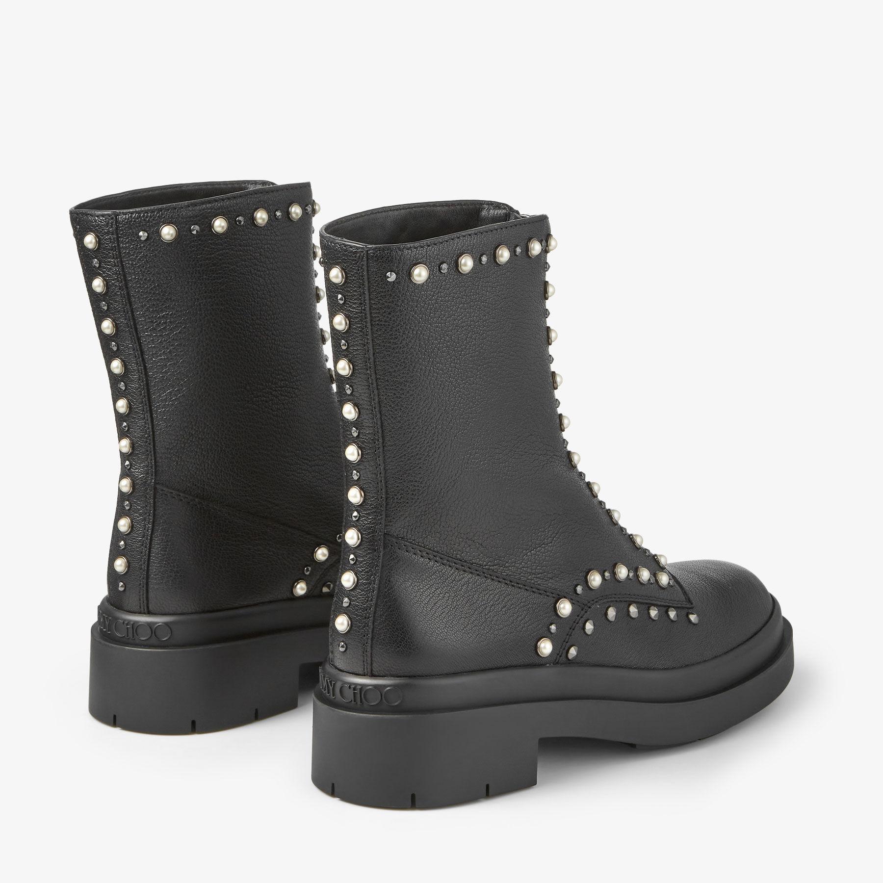 Nola Flat Product Image