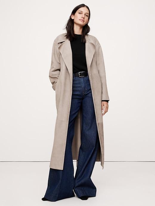 Lightweight Cashmere Crew-Neck Sweater Product Image