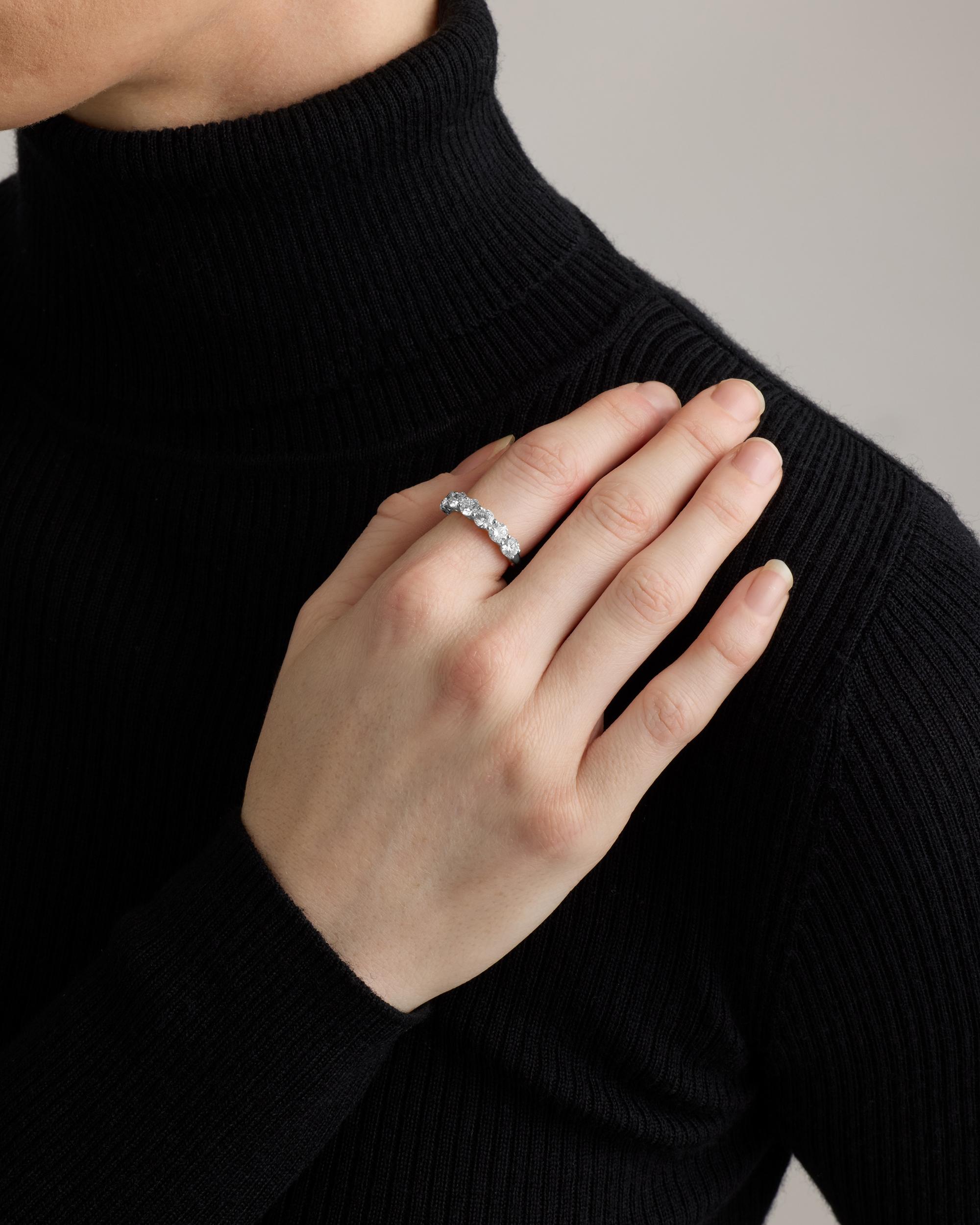 Quince | Women's Lab Grown Diamond Round Seven Stone Band Rings Product Image