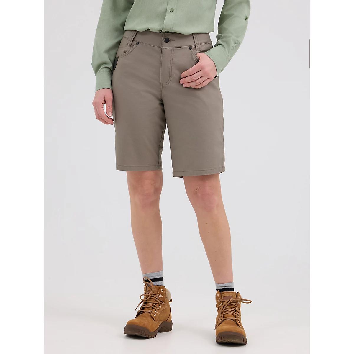 Women's Wrangler RIGGS Workwear® Technical Carpenter Short in Dark Khaki Product Image