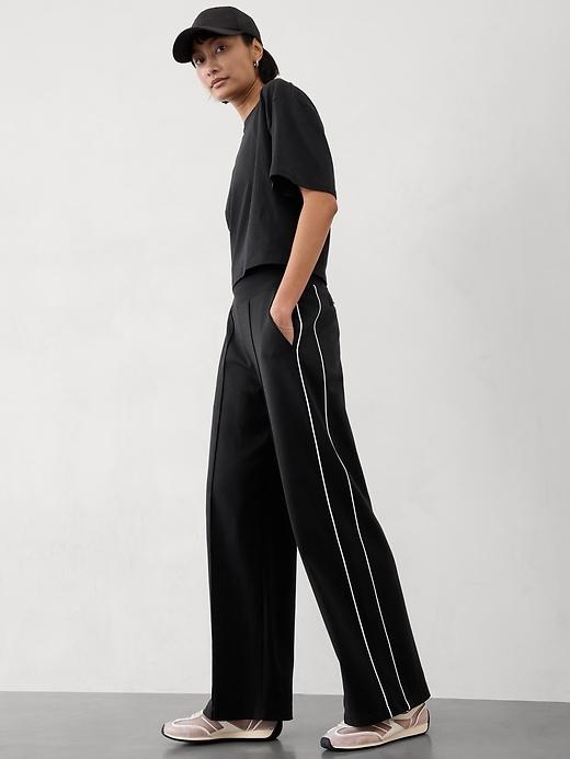 True Cotton Crop Tee Product Image