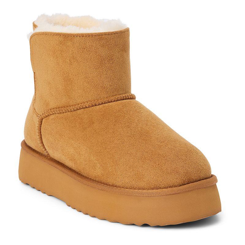 Beach Womens Yukon Shearling Boot Faux Furr Product Image