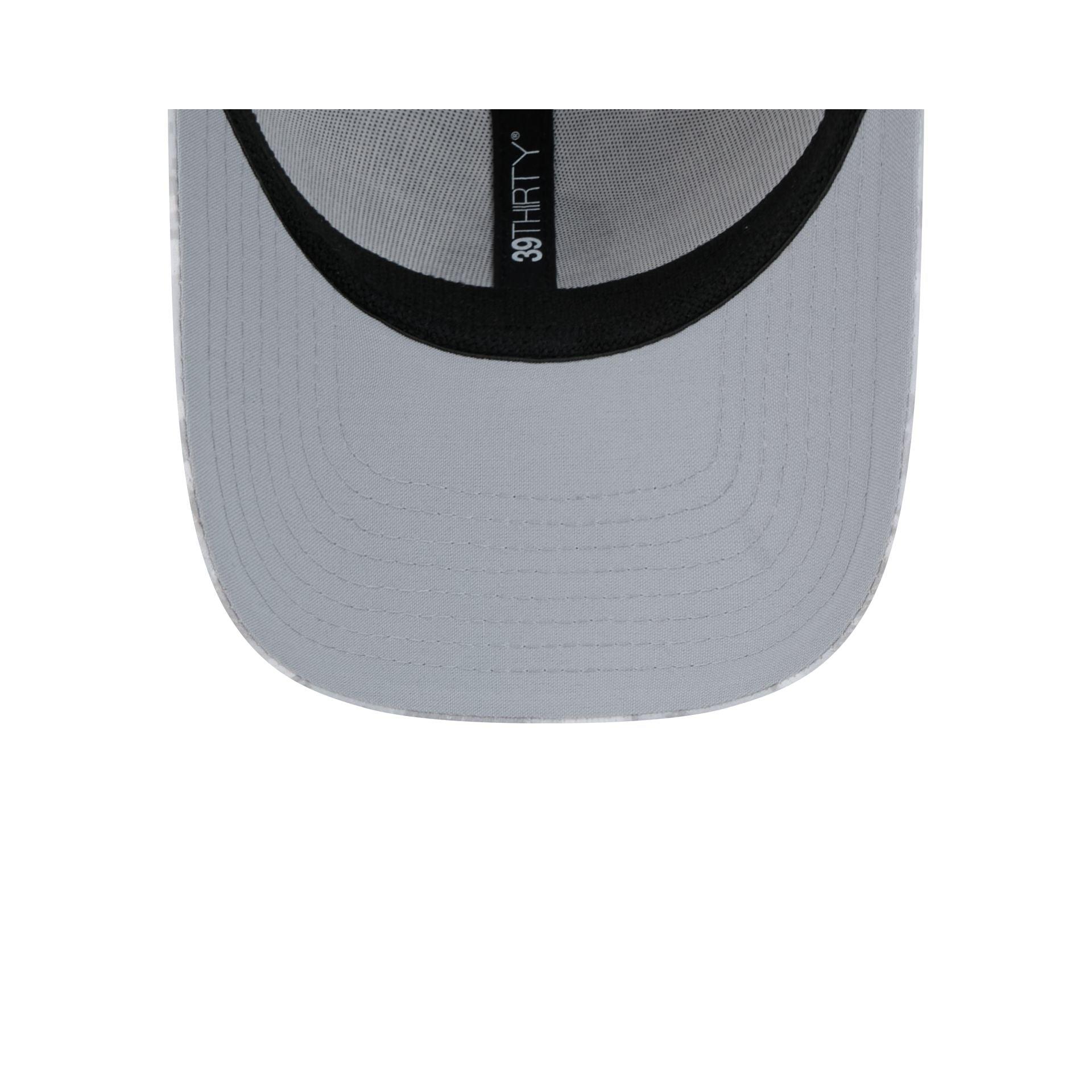 Cleveland Browns 2024 Salute to Service 39THIRTY Stretch Fit Hat Male Product Image
