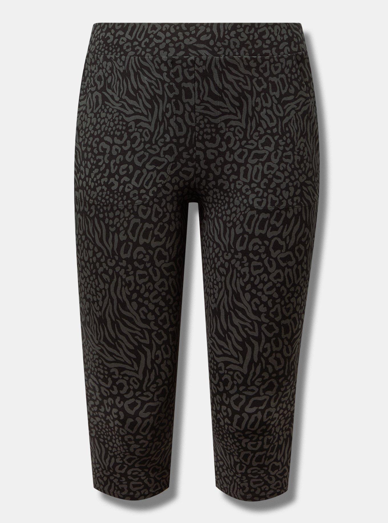 Pedal Pusher Pocket Legging Product Image