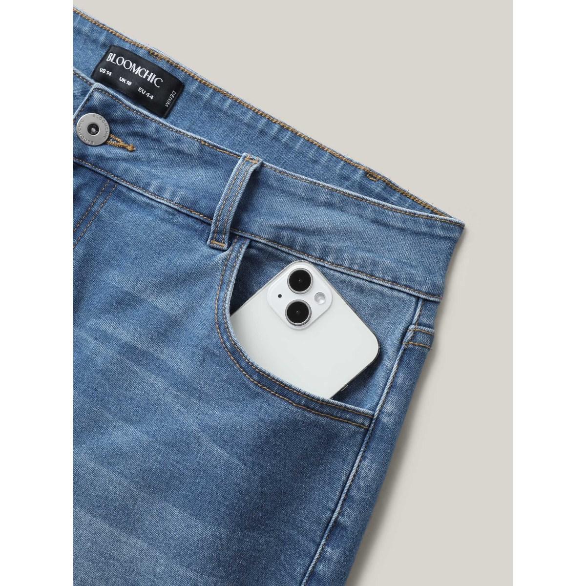 Plus Size Stretchy Roll Hem Denim Shorts Women Denimlightblue Medium stretch Casual Slanted pocket Leisure Denim Shorts BloomChic 16/1X Product Image