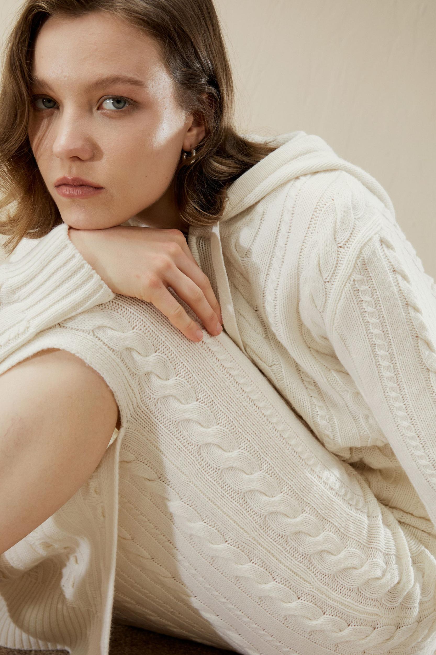 Cable Knit Wool Maxi Skirt Product Image