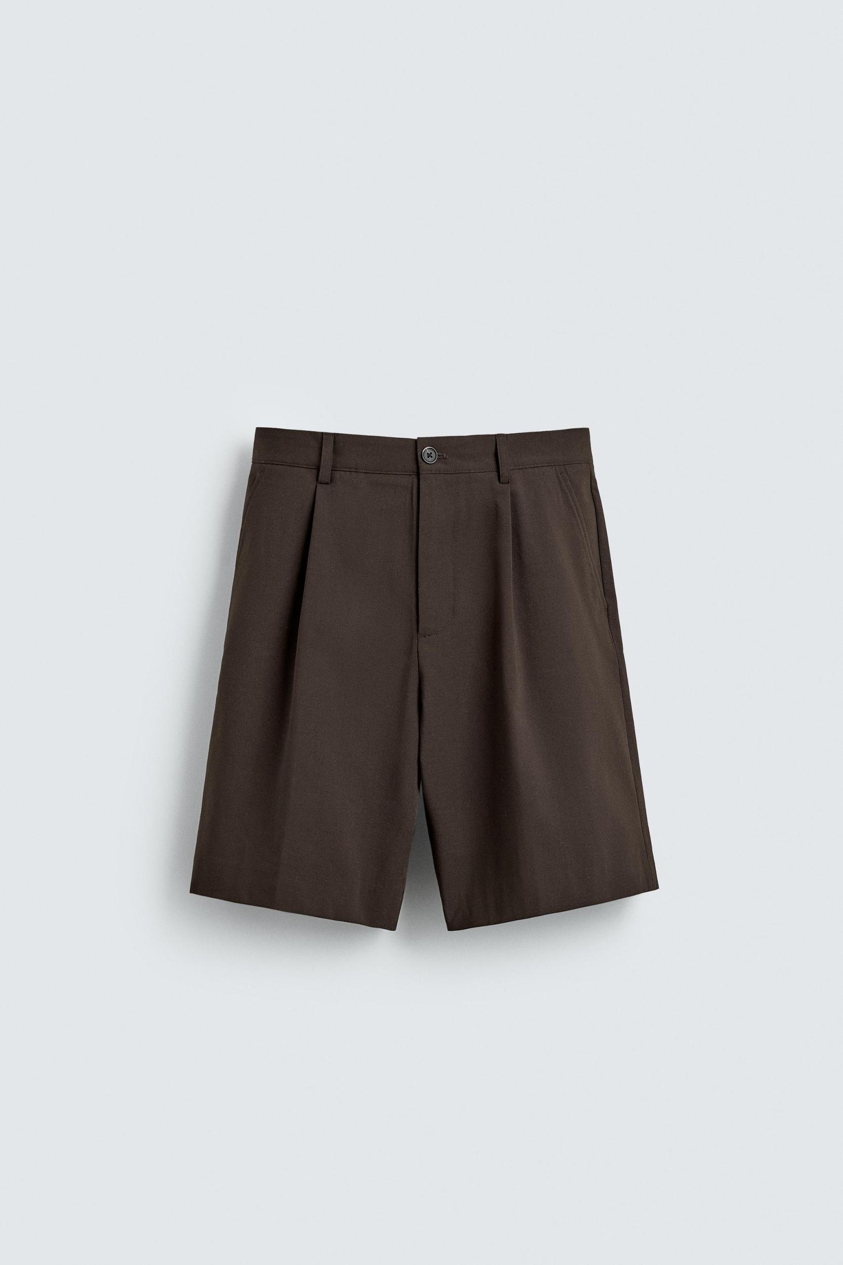 RELAXED FIT PLEATED SHORTS Product Image