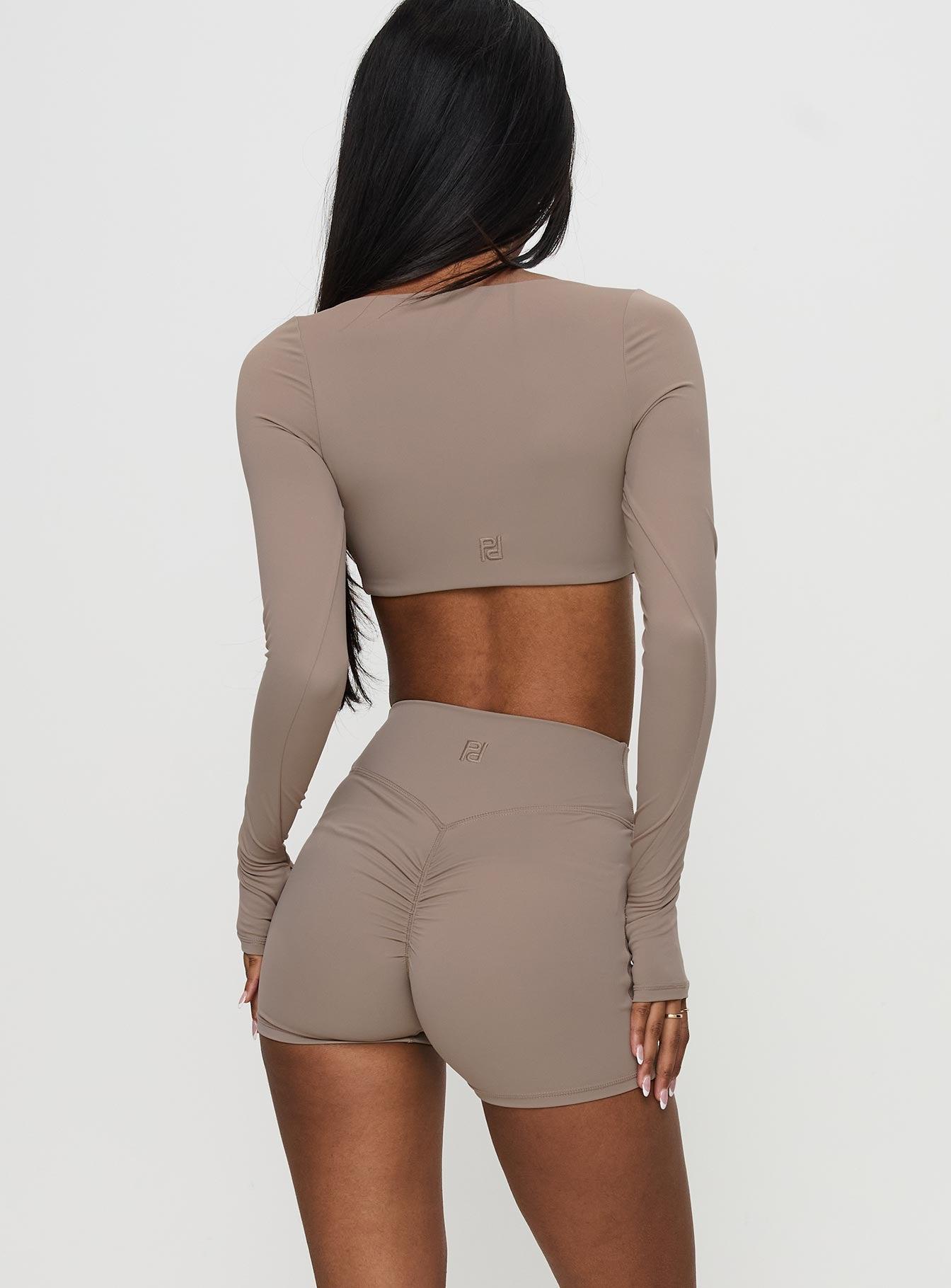 Touchdown Active Contour Short Taupe Product Image