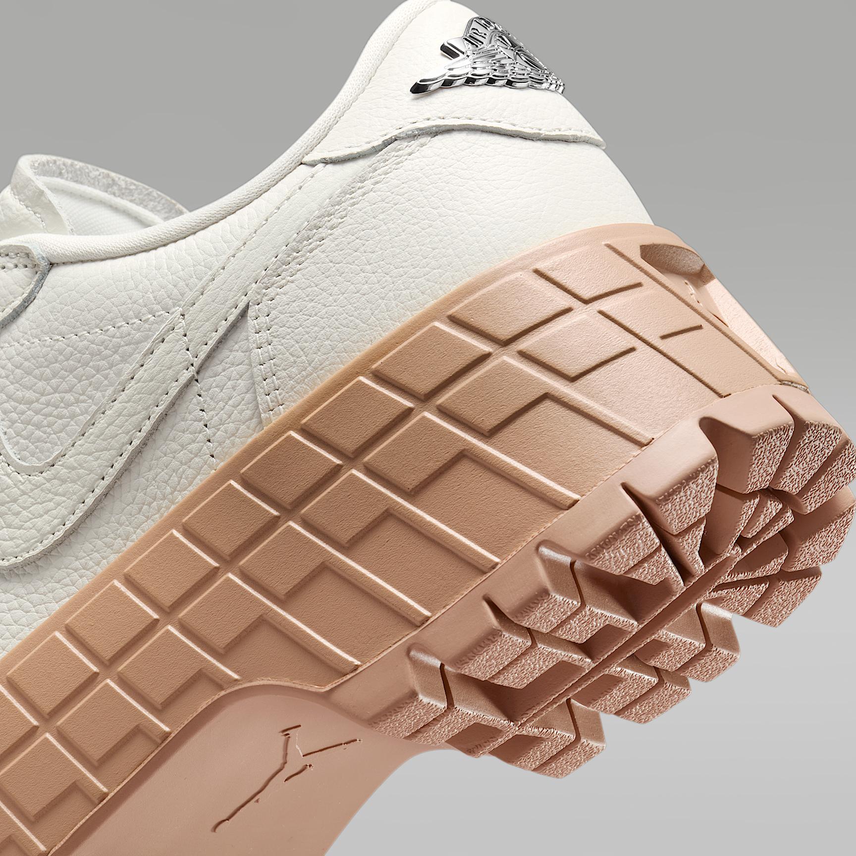 Womens Air Jordan 1 Brooklyn Low Shoes | HF3184-001 Product Image