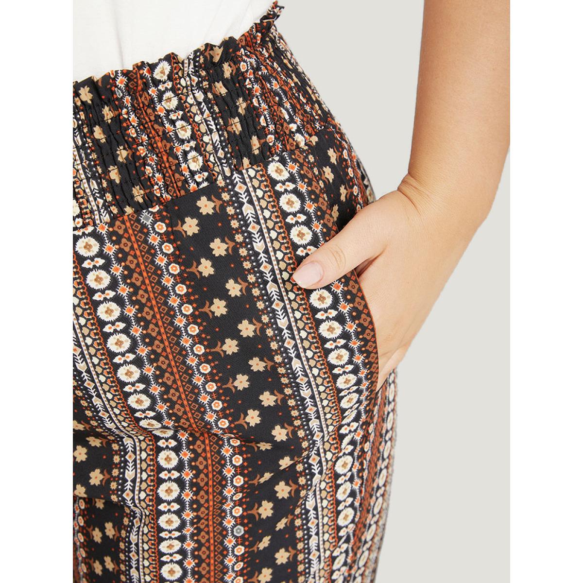 Plus Size Bandana Print Pocket Shirred Ties Pants Women BlackFlower Vacation High Rise Dailywear Pants BloomChic 12/L Product Image