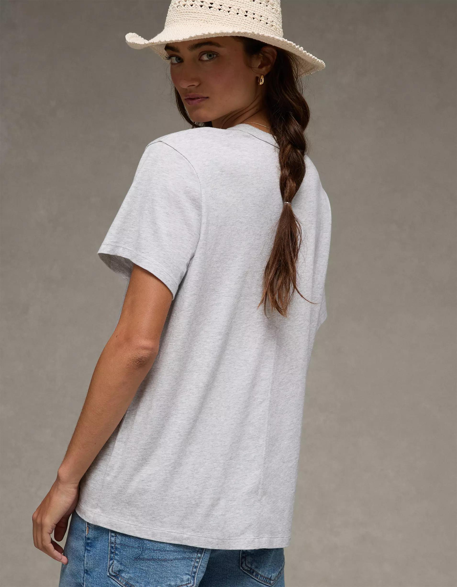 AE x The Summer I Turned Pretty Graphic T-Shirt Product Image