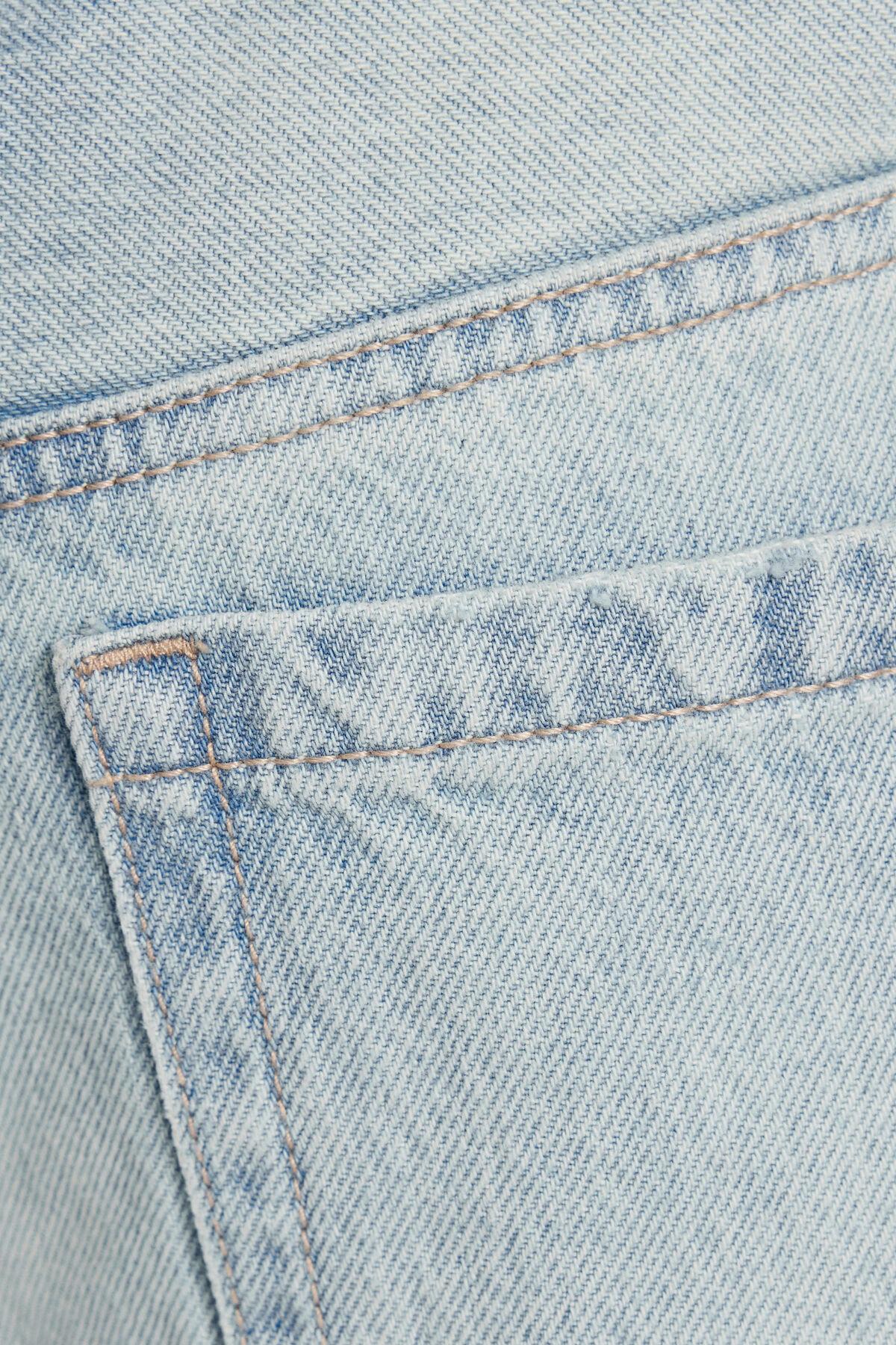 Low Rise Baggy Jeans Product Image