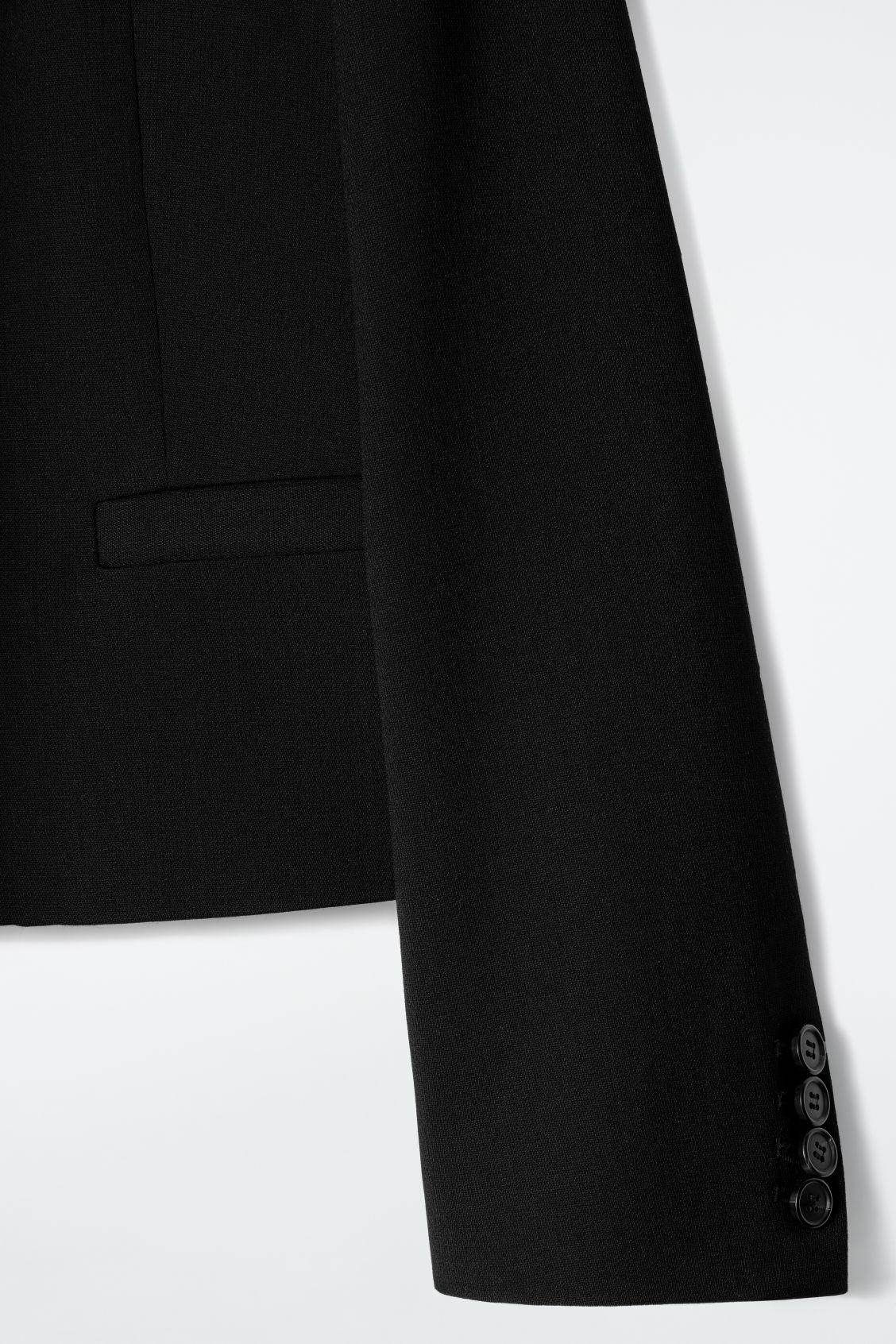 SHORT WOOL BLAZER Product Image