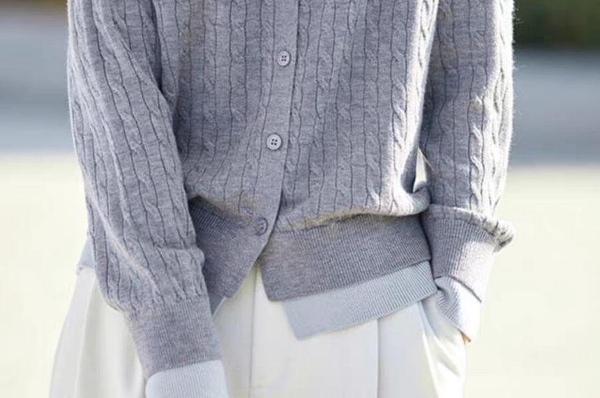 Collar Two Tone Cable-Knit Cardigan Product Image