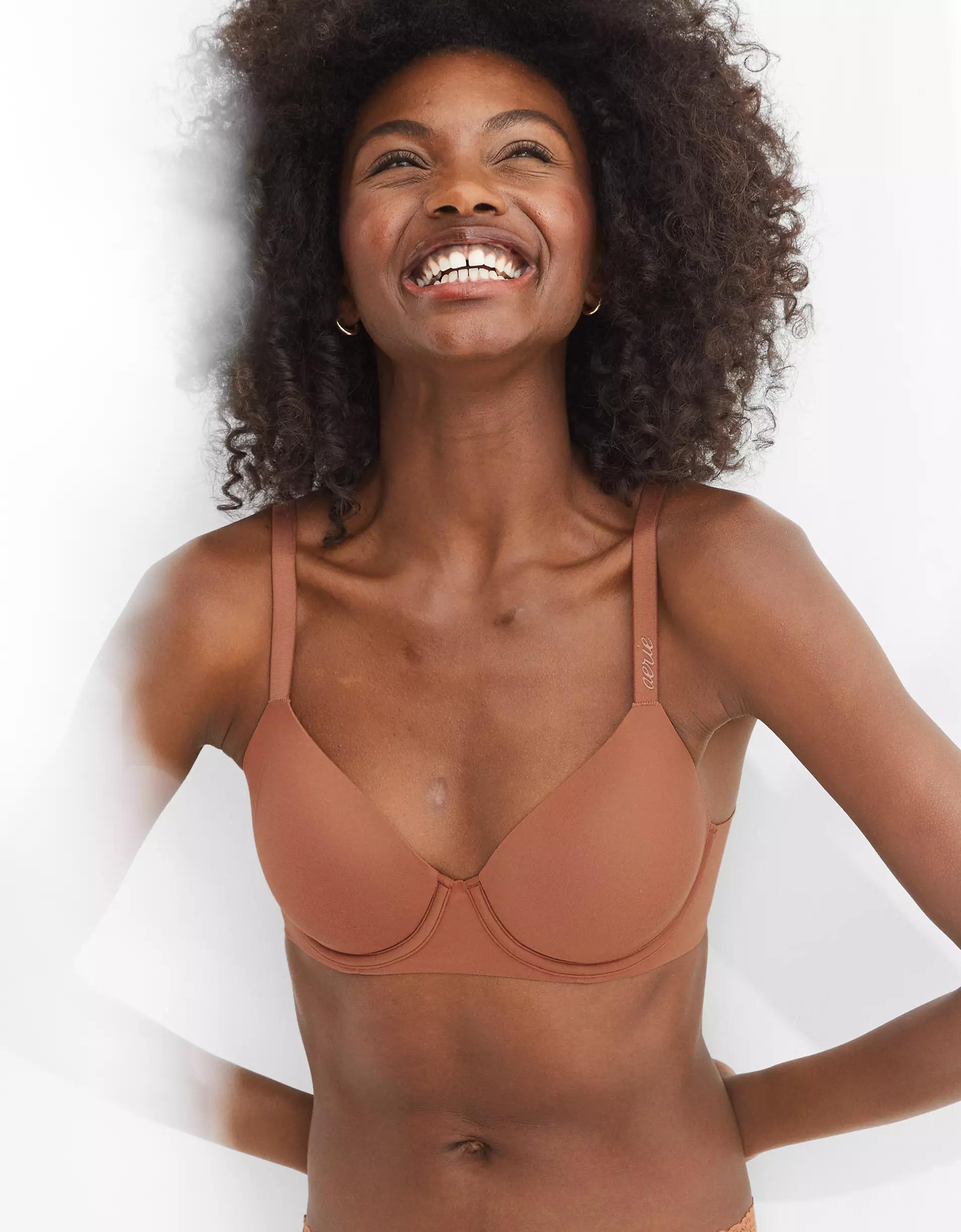 SMOOTHEZ Full Coverage Lightly Lined Bra Product Image