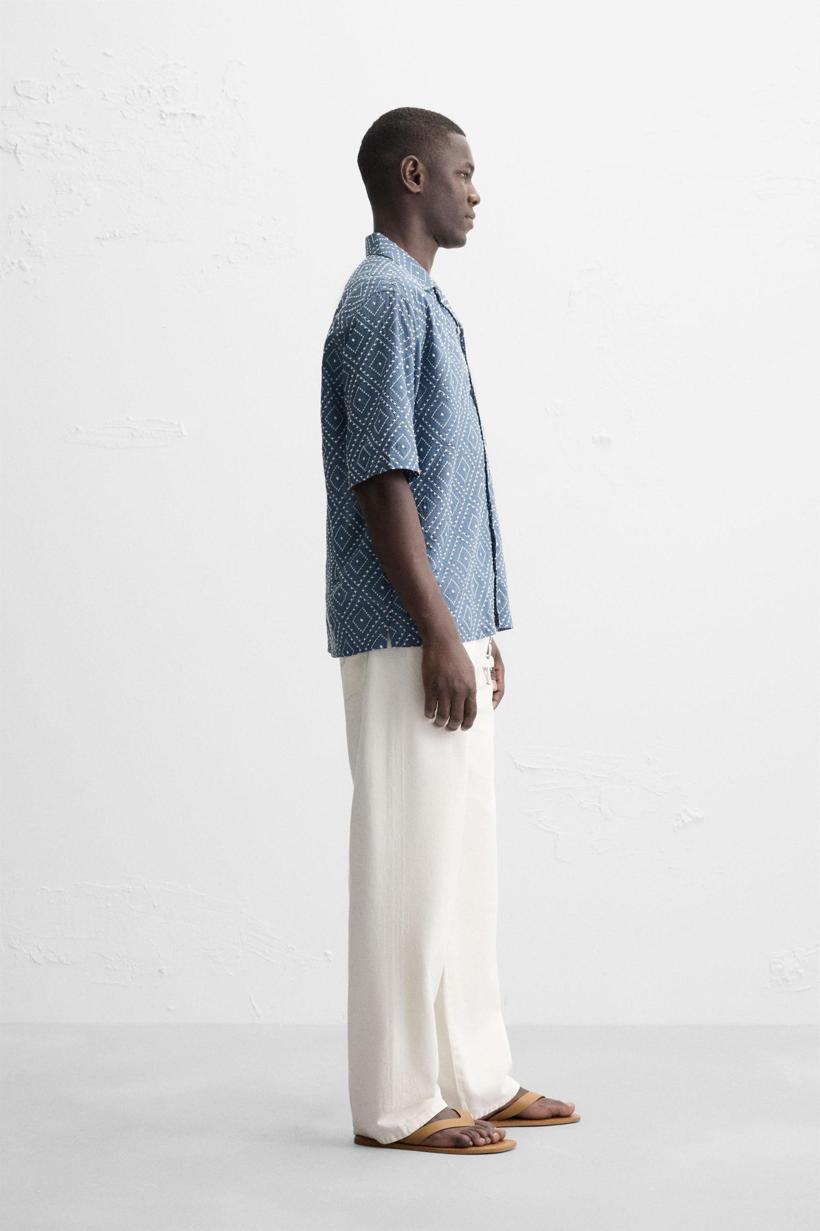 CONTRAST EMBROIDERY SHIRT Product Image