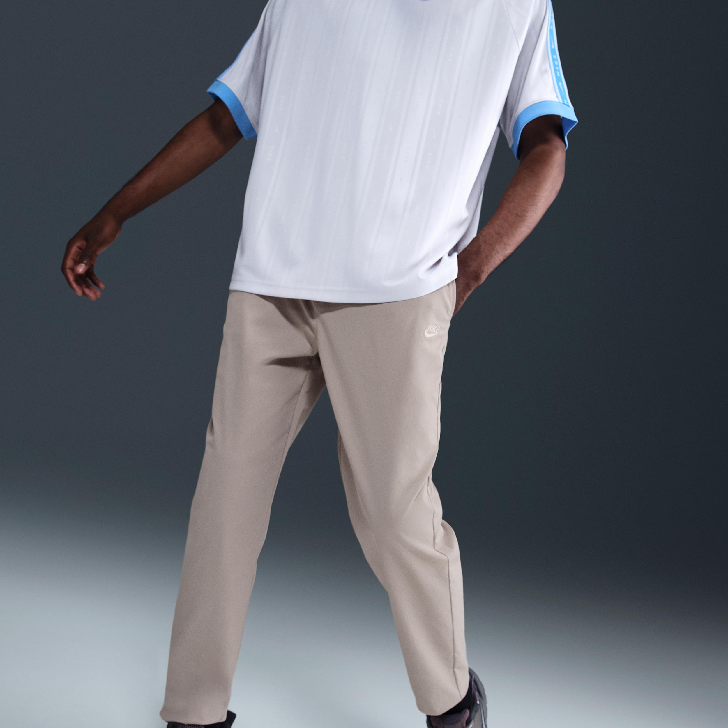 Nike Men's Club Woven Tapered Pants Product Image