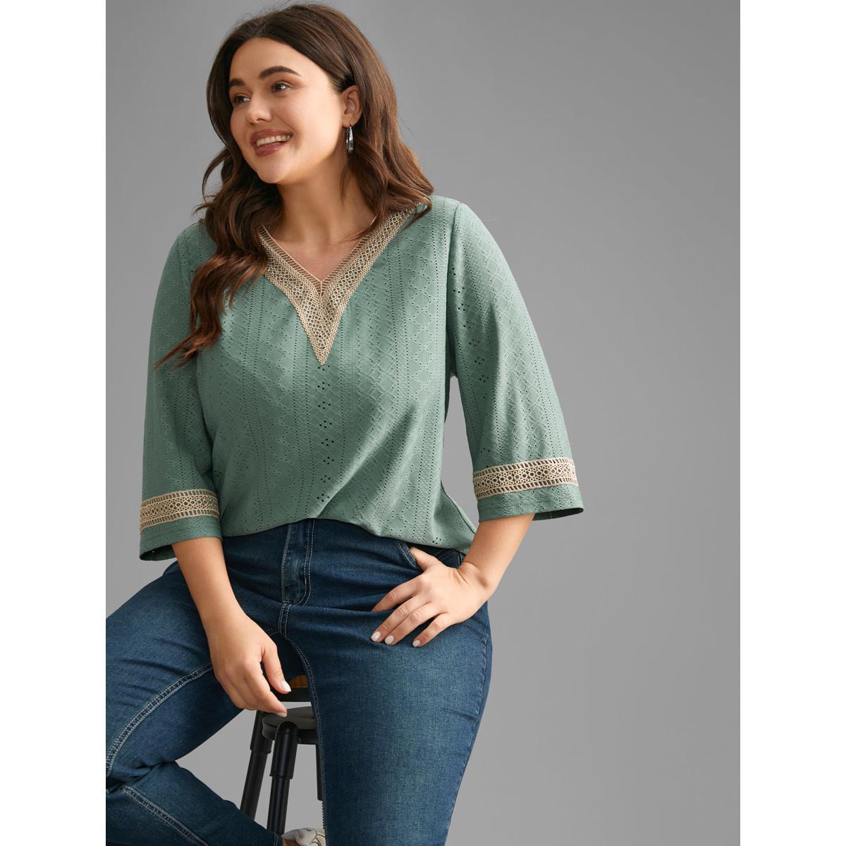 Plus Size Woven Ribbon Patchwork Contrast T-shirt Greenbean Women Casual Woven ribbon&lace trim V-neck Everyday T-shirts BloomChic 22-24/3X Product Image