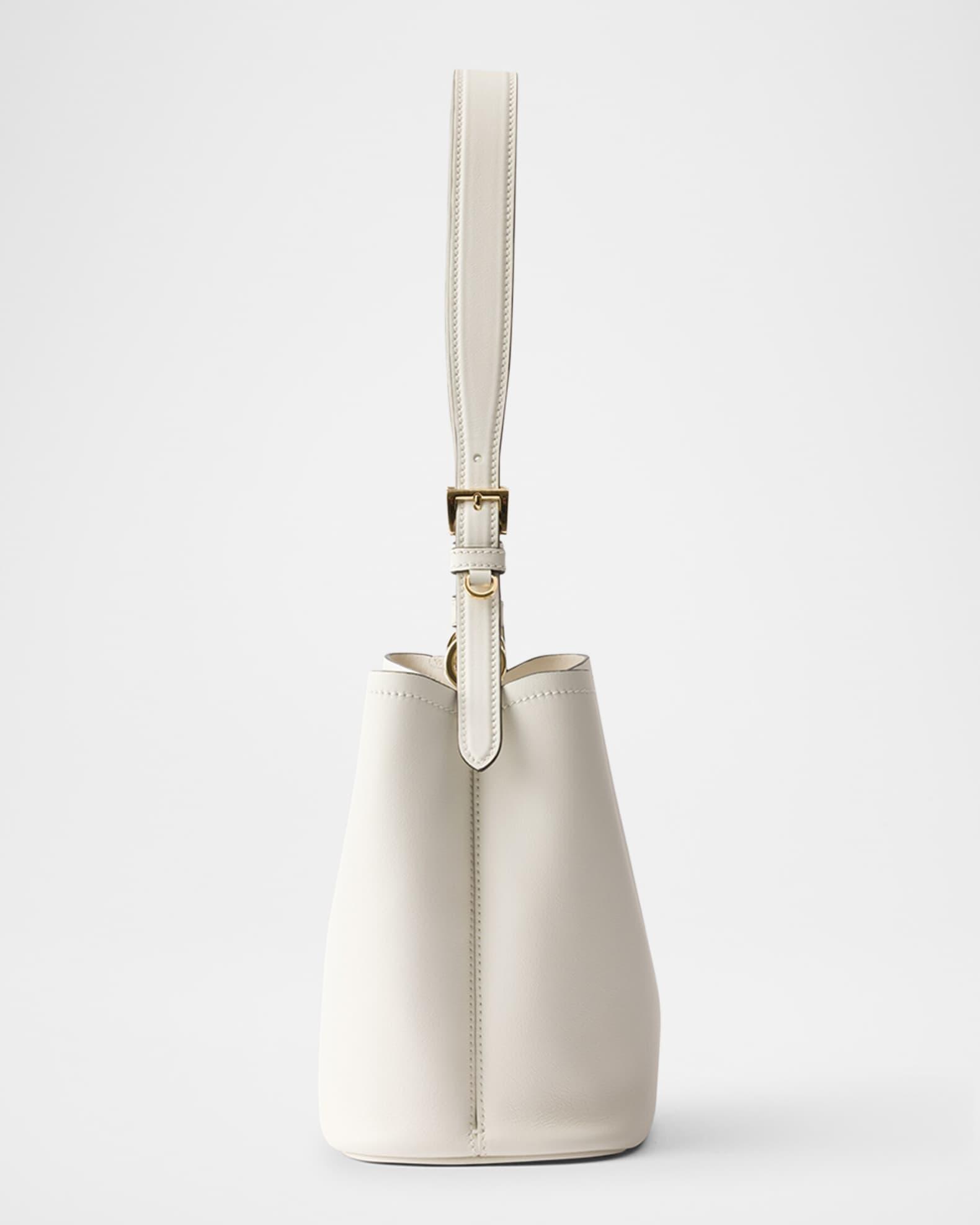 Medium Leather Shouldeer Bag Product Image