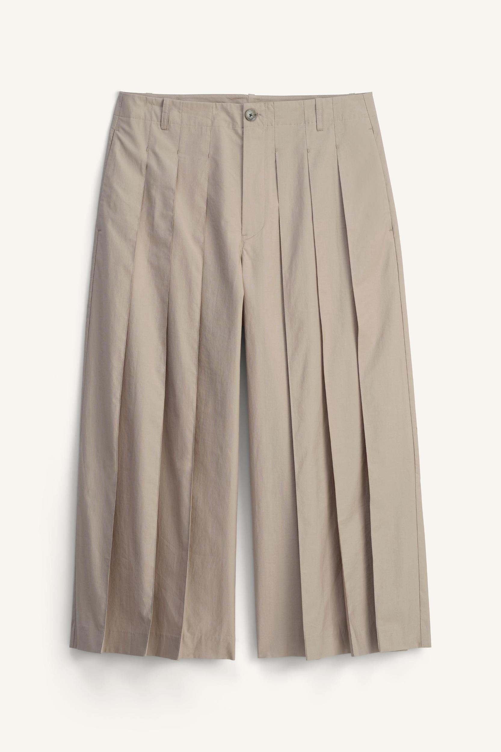 LIMITED EDITION PLEATED PANTS Product Image