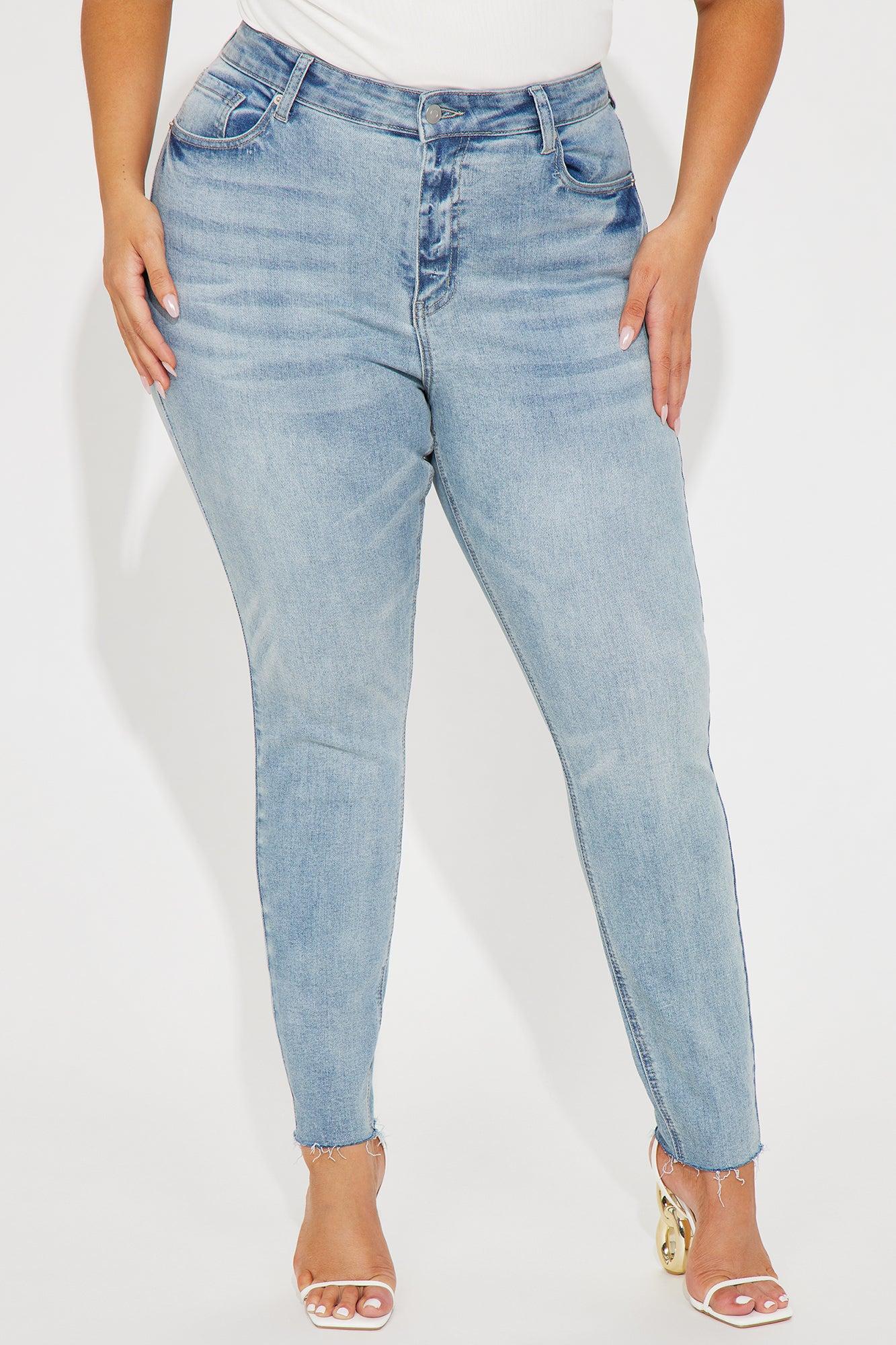 She's In The Moment Stretch Skinny Jeans - Medium Wash Product Image