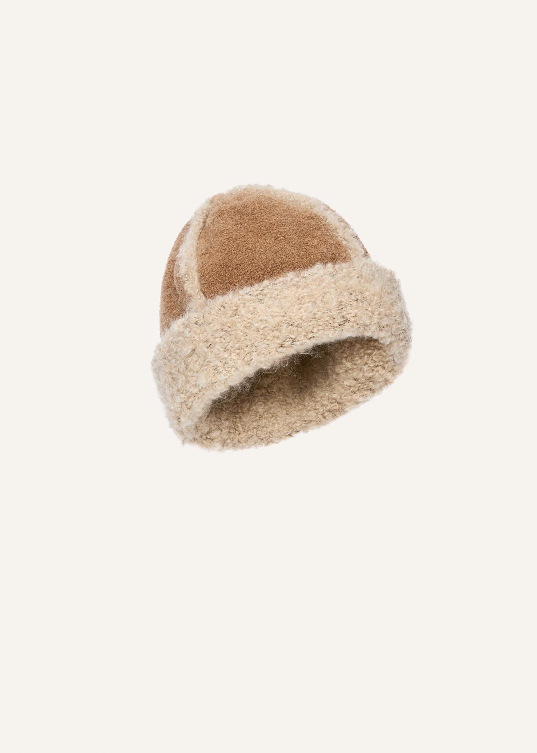 Wool and mohair shearling hat in beige Product Image