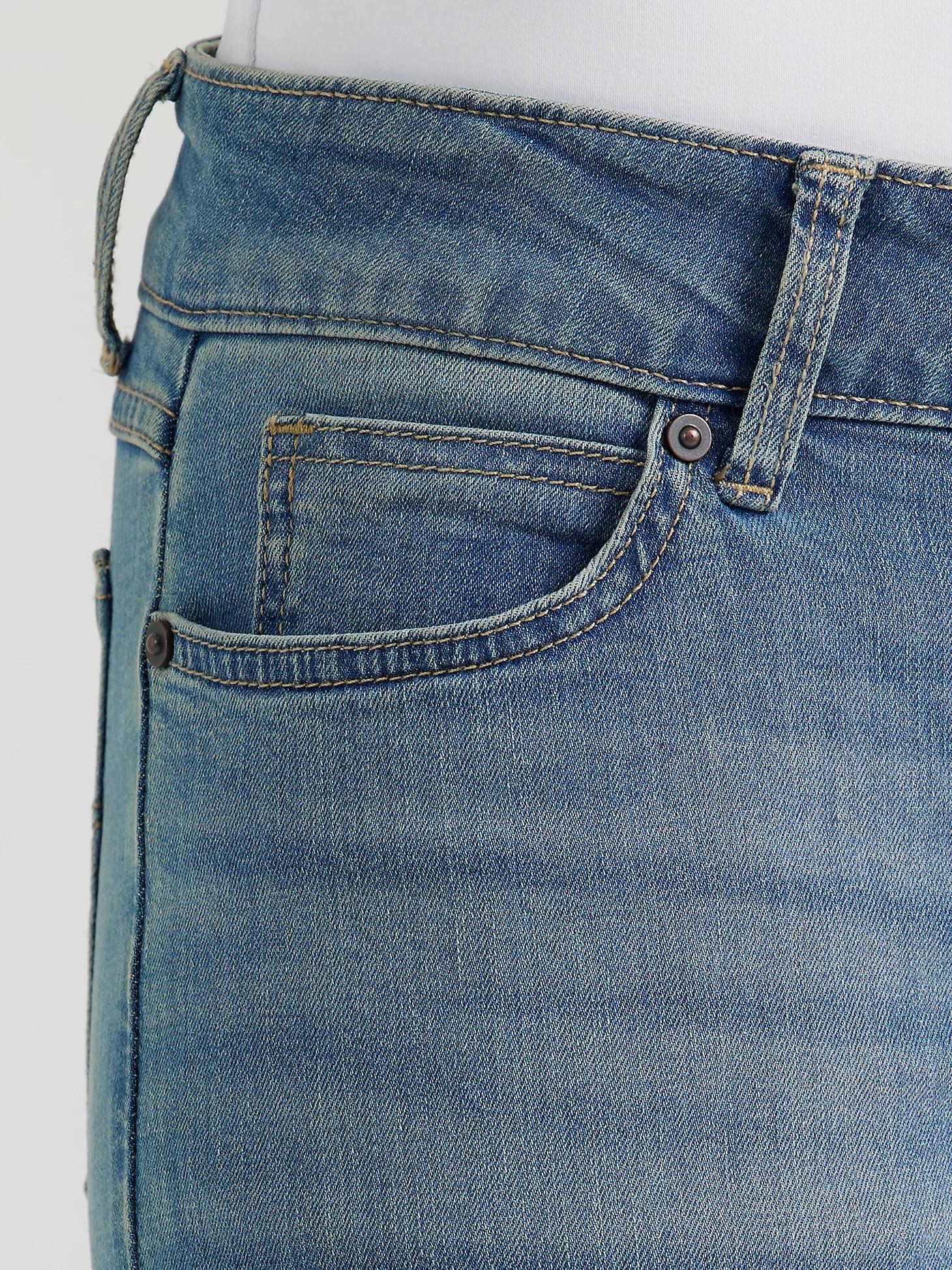 Women's Essential Mid-Rise Straight Leg Jean | Women's JEANS | Wrangler® Product Image