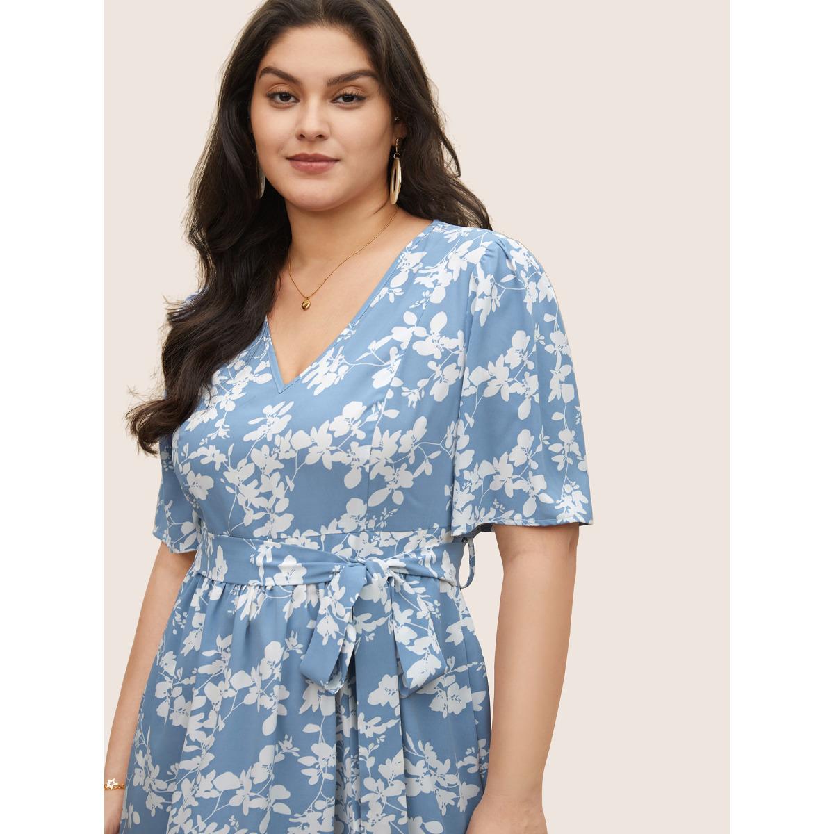 Plus Size Silhouette Floral Print Patchwork Elastic Waist Dress LightBlue Women Elegant Non V-neck Short sleeve Curvy Midi Dress BloomChic 18-20/2X Product Image