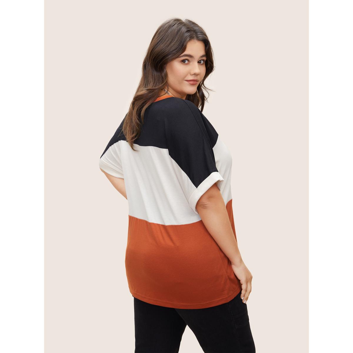 Plus Size Colorblock Contrast Cuffed Sleeve T-shirt Multicolor Women Casual Contrast Plain Round Neck Everyday T-shirts BloomChic 30/6X Product Image