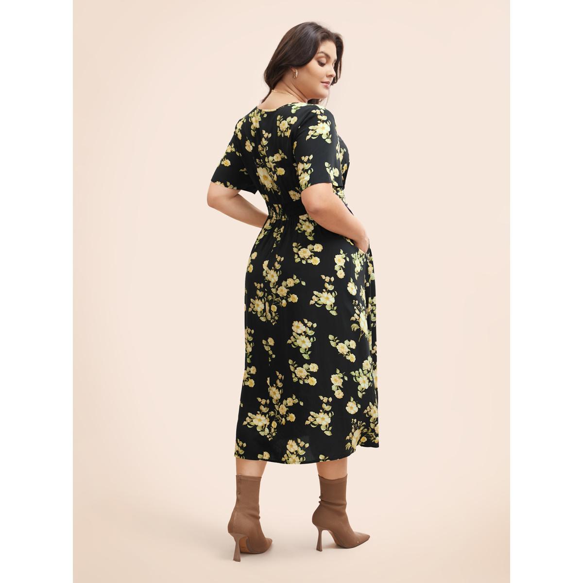 Plus Size Floral Gathered Shirred Flutter Sleeve Dress Black Women Elegant Gathered V-neck Short sleeve Curvy BloomChic 28/5X Product Image