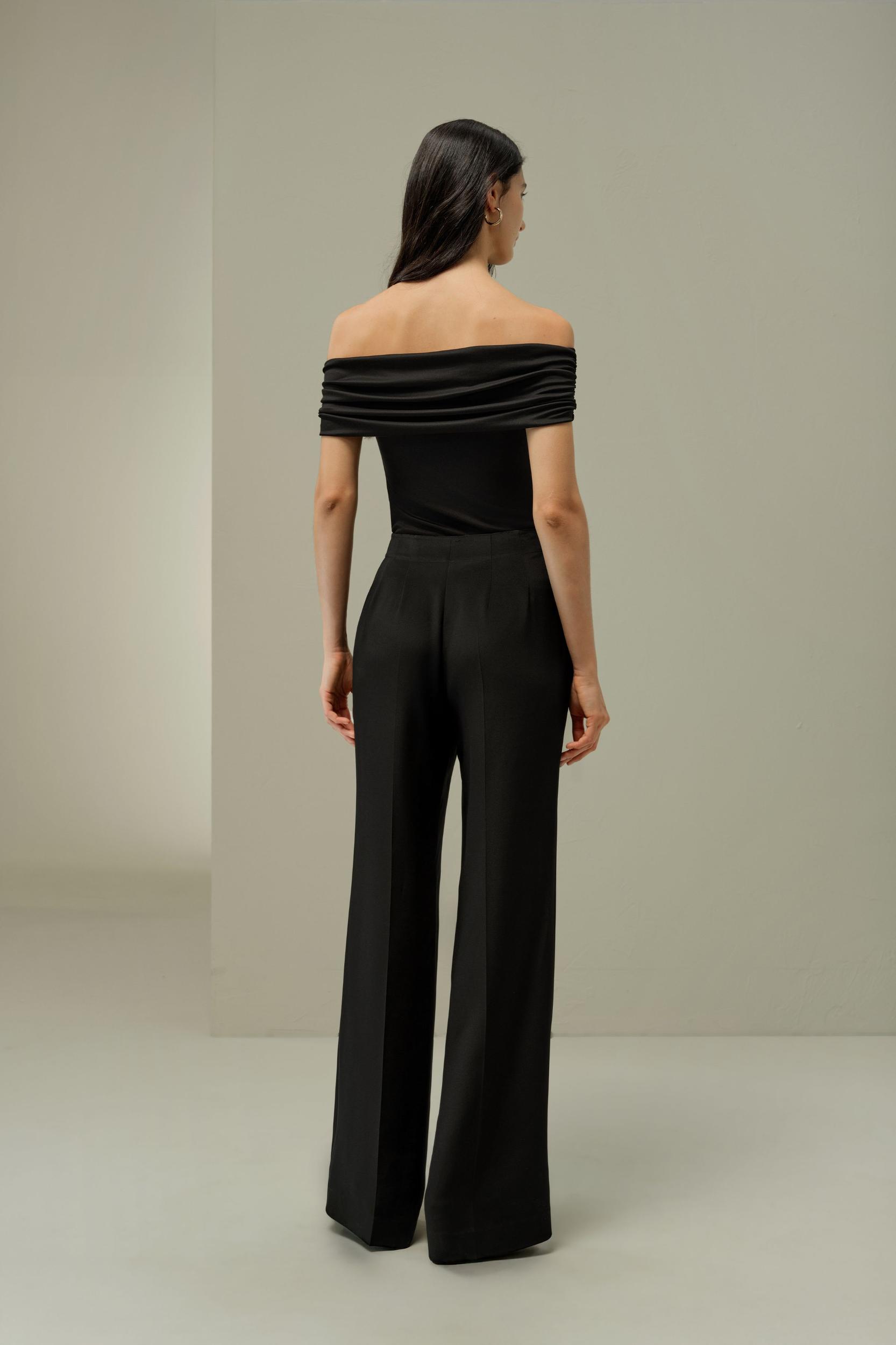 Silk Jersey Off-Shoulder Slim Top Product Image