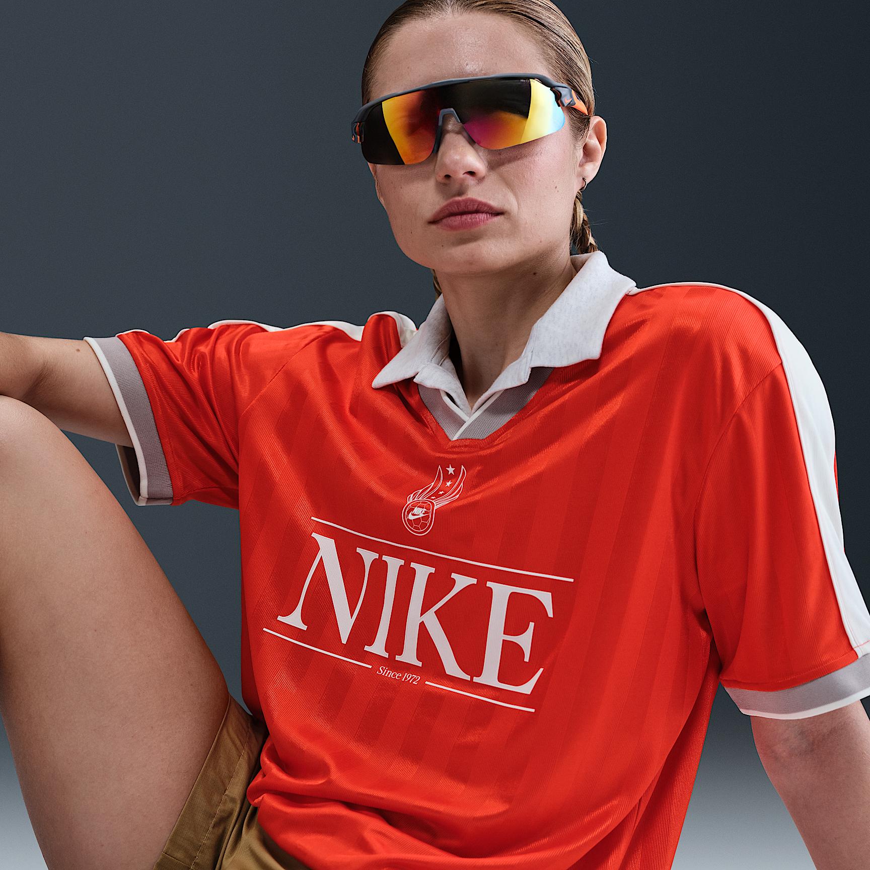 Womens Nike Sportswear V-Neck Jersey Top | IH8504-633 Product Image