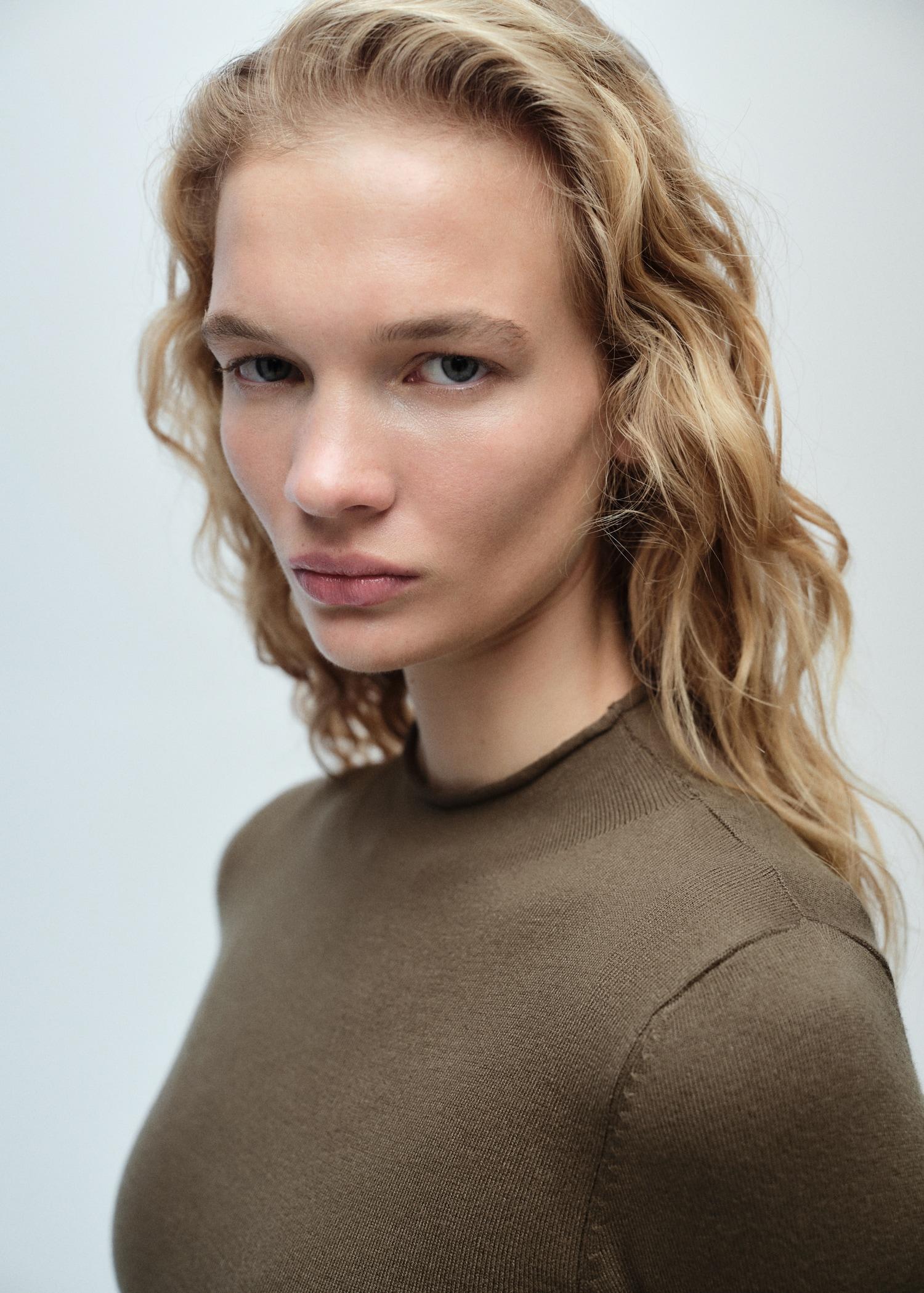 Side slit knit dress - Women | MANGO USA Product Image