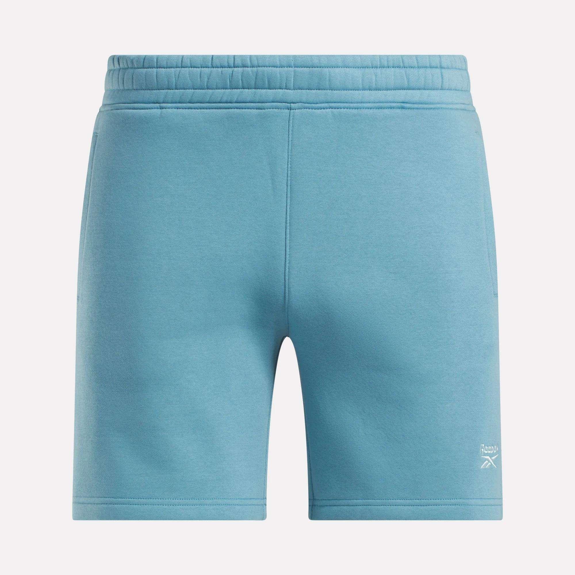 Men's Wardrobe Essentials Shorts Product Image