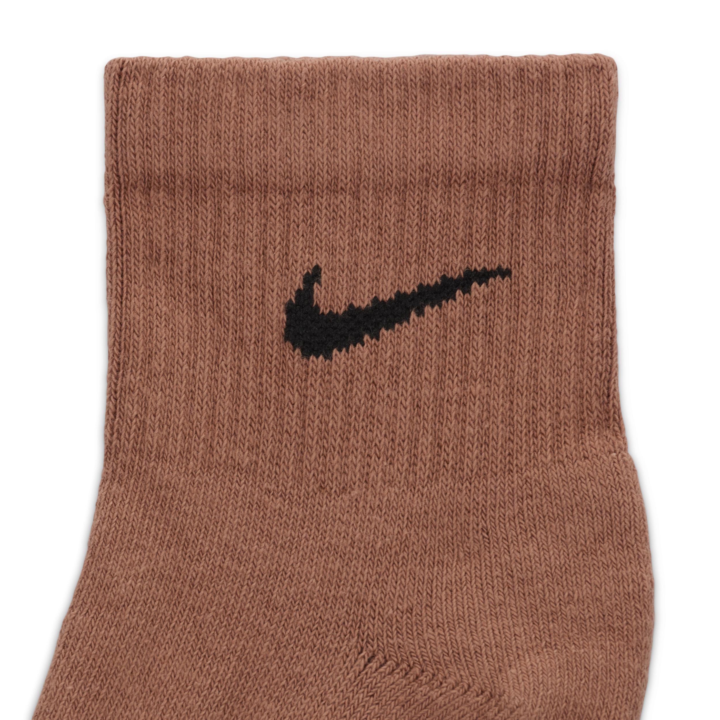 Nike Men's Everyday Plus Cushioned Training Ankle Socks (3 Pairs) Product Image