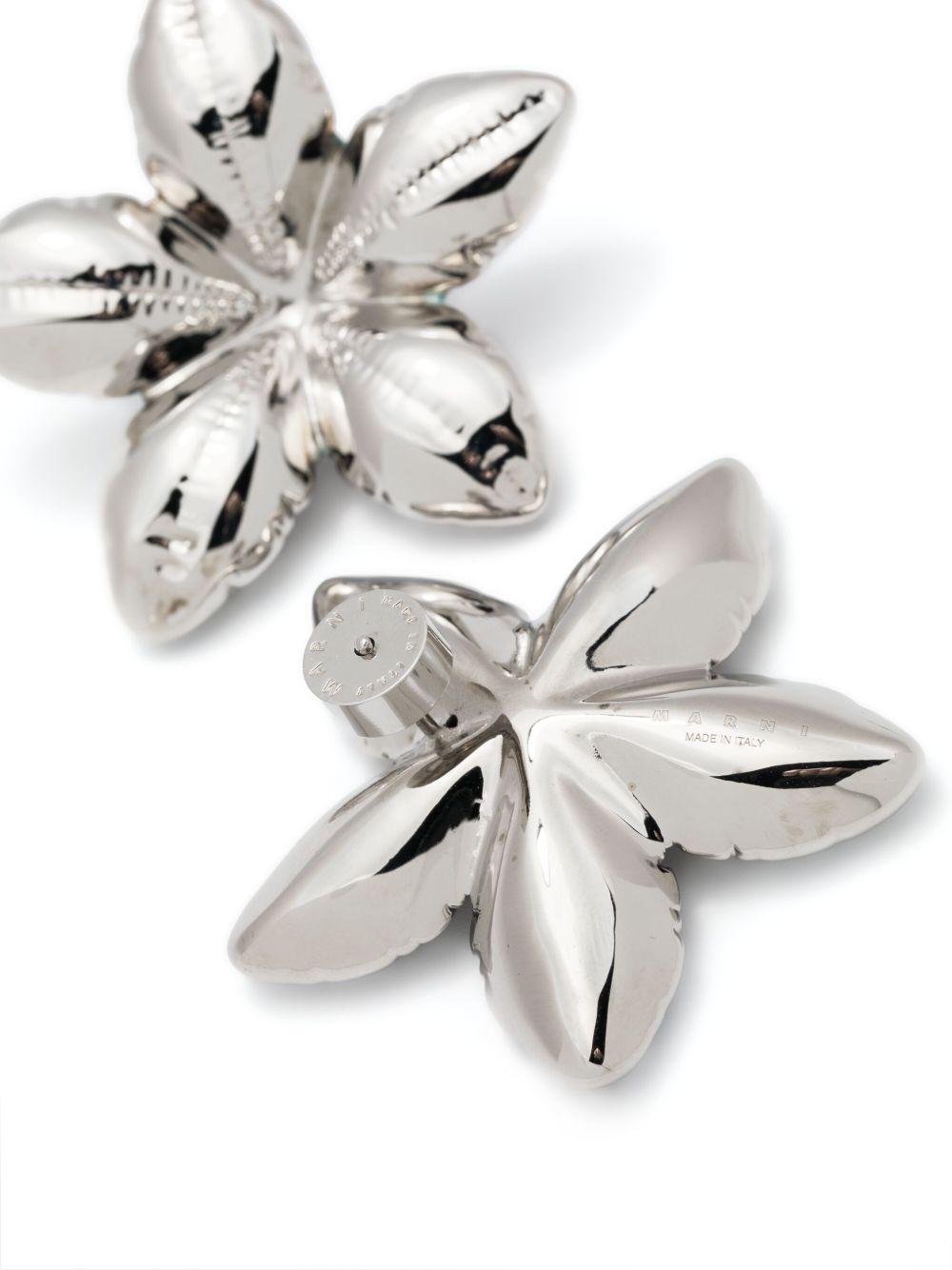 floral-shaped polished earrings Product Image