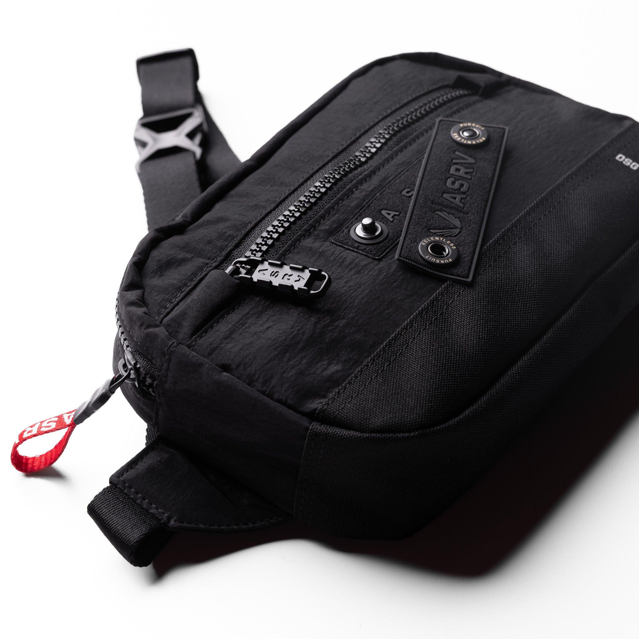1231. Ripstop Crossbody Bag - Black Product Image
