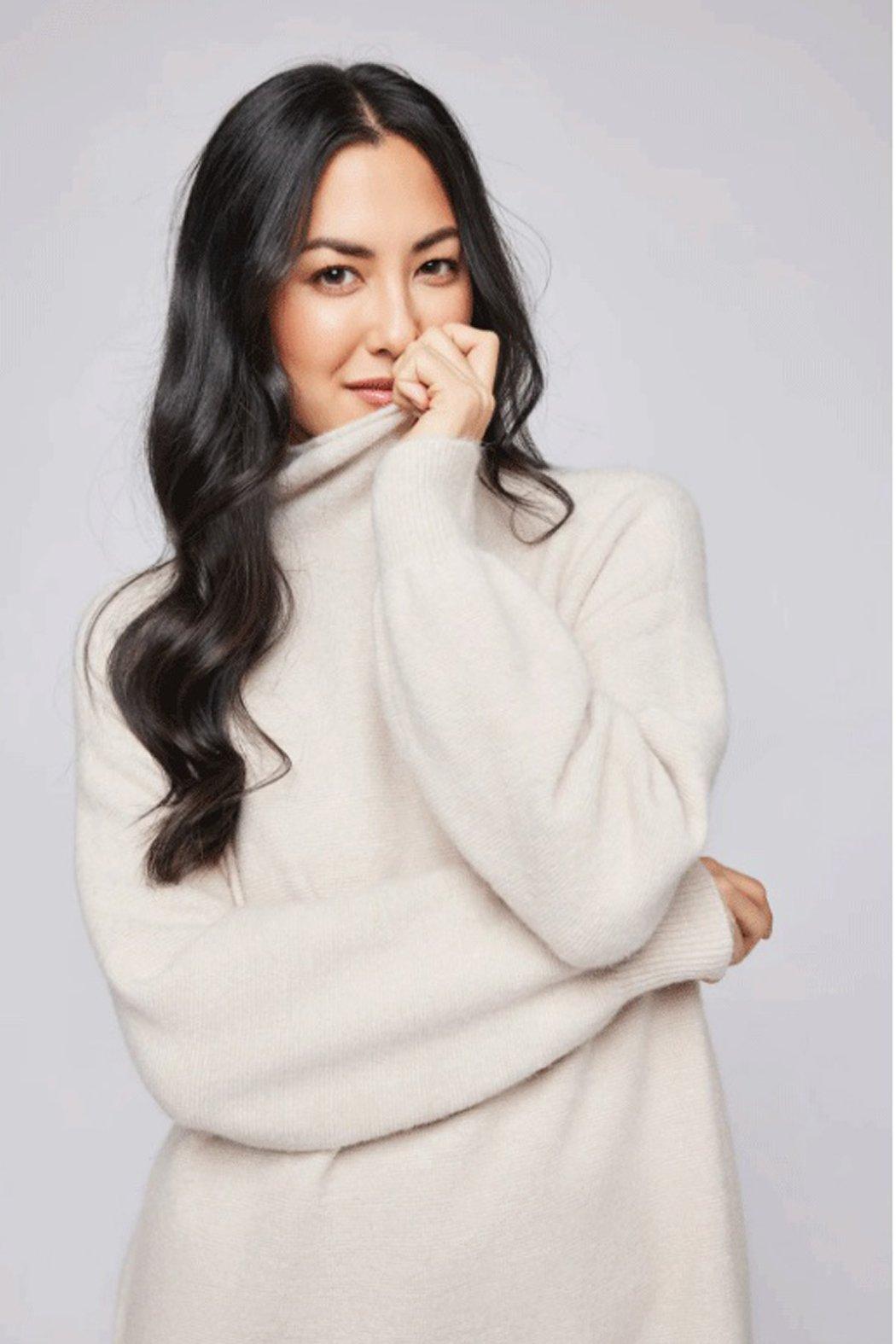 Jones Long Sweater Product Image