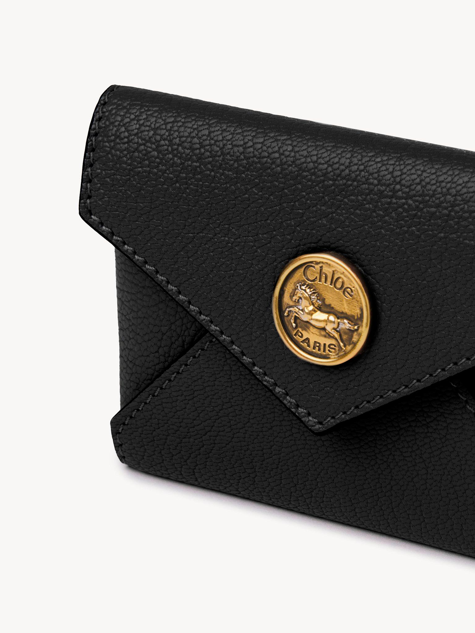 Envelope card holder in grained leather Product Image