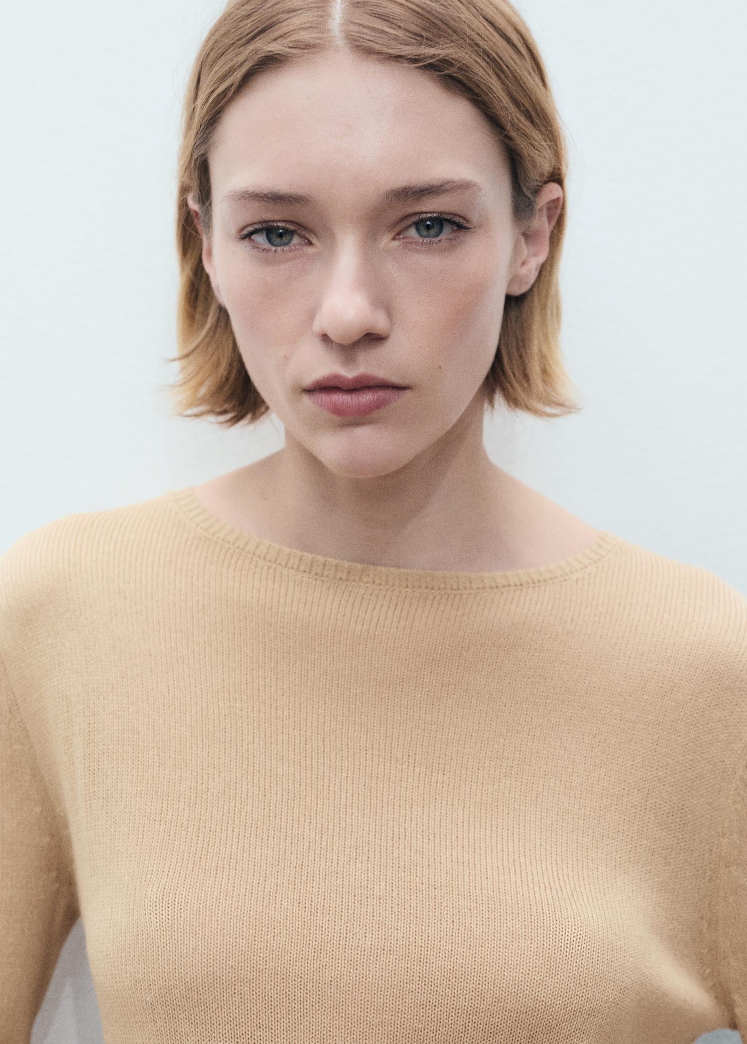 Linen-blend boat-neck sweater - Women | MANGO USA Product Image