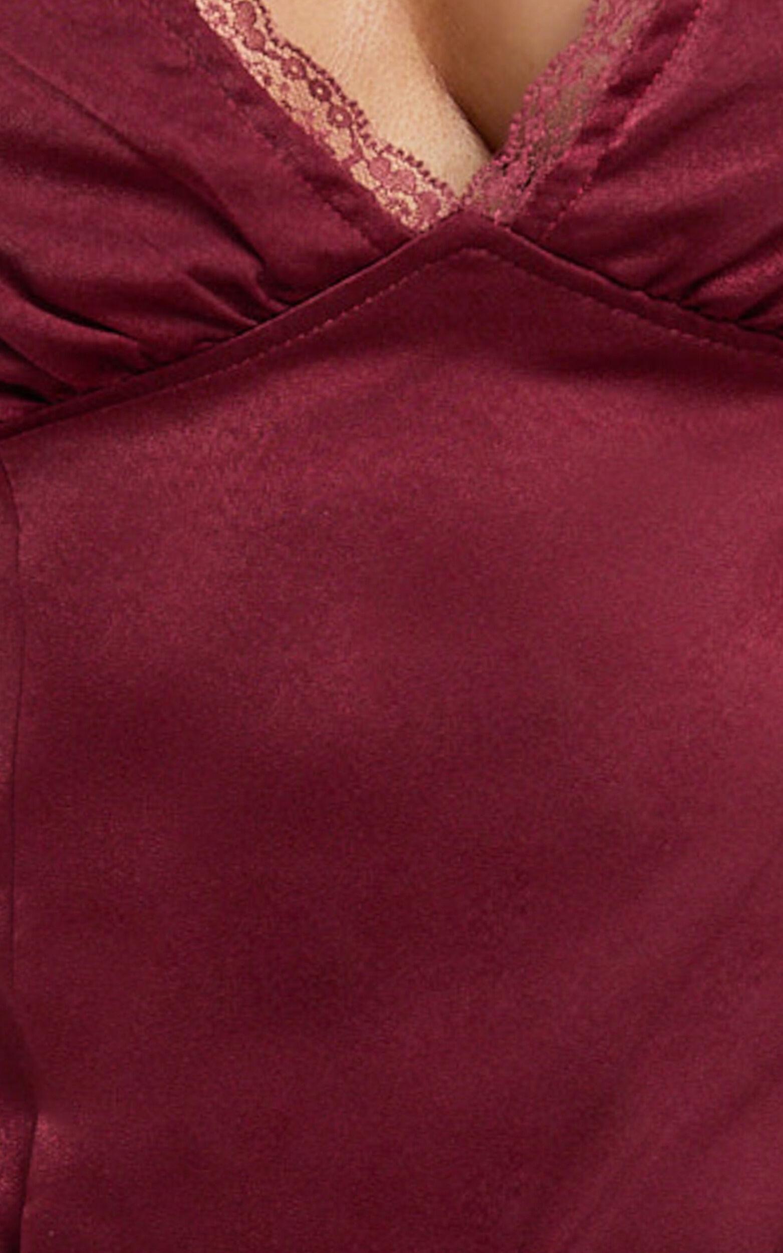 Gloria Top - V Neck Lace Detail Cap Sleeve Top in Wine Product Image