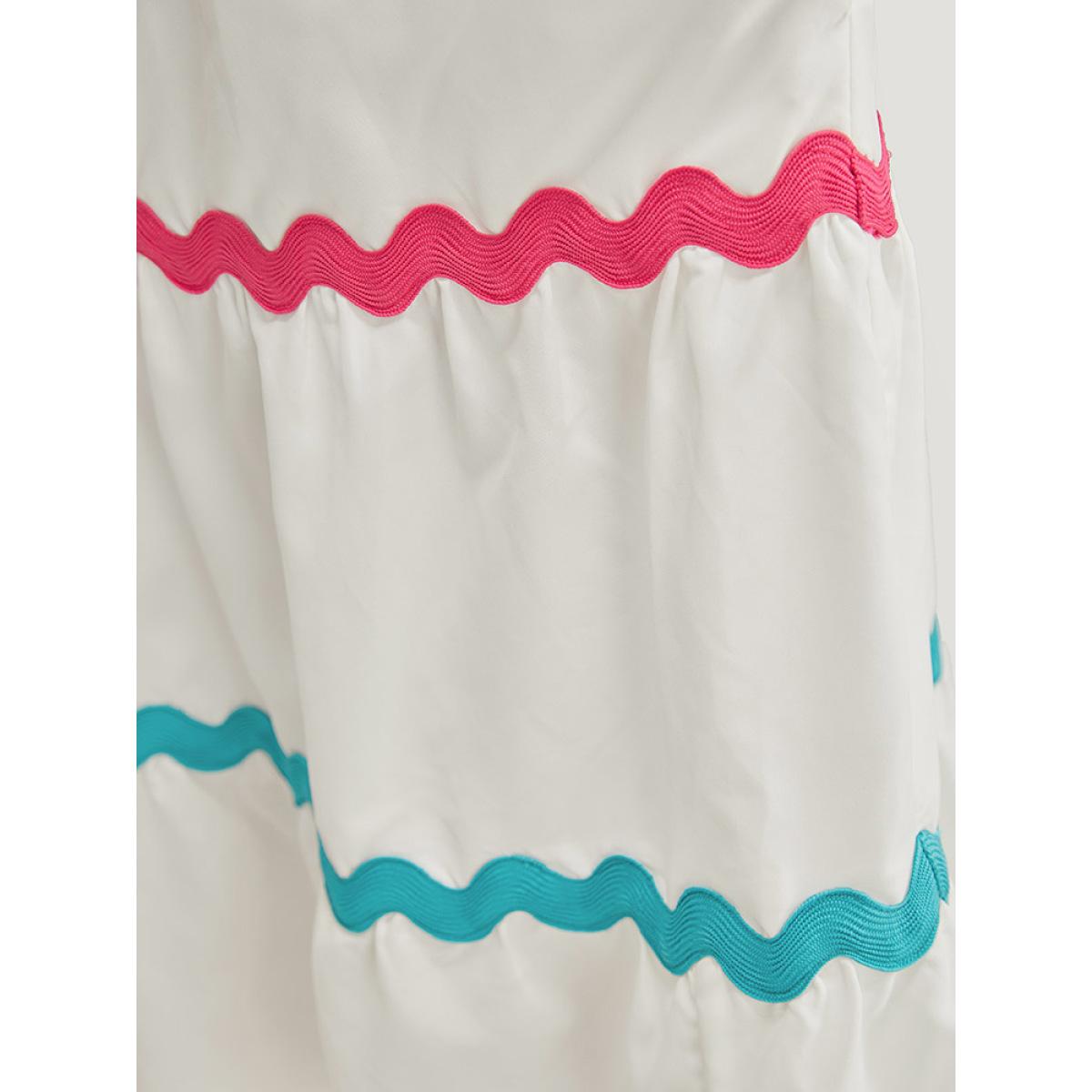 Plus Size Ripple Print Contrast Pocket Flutter Hem Knot Shoulder Tank Dress White Women Vacation Contrast Spaghetti Strap Sleeveless Curvy Midi Dress BloomChic 22-24/3X Product Image