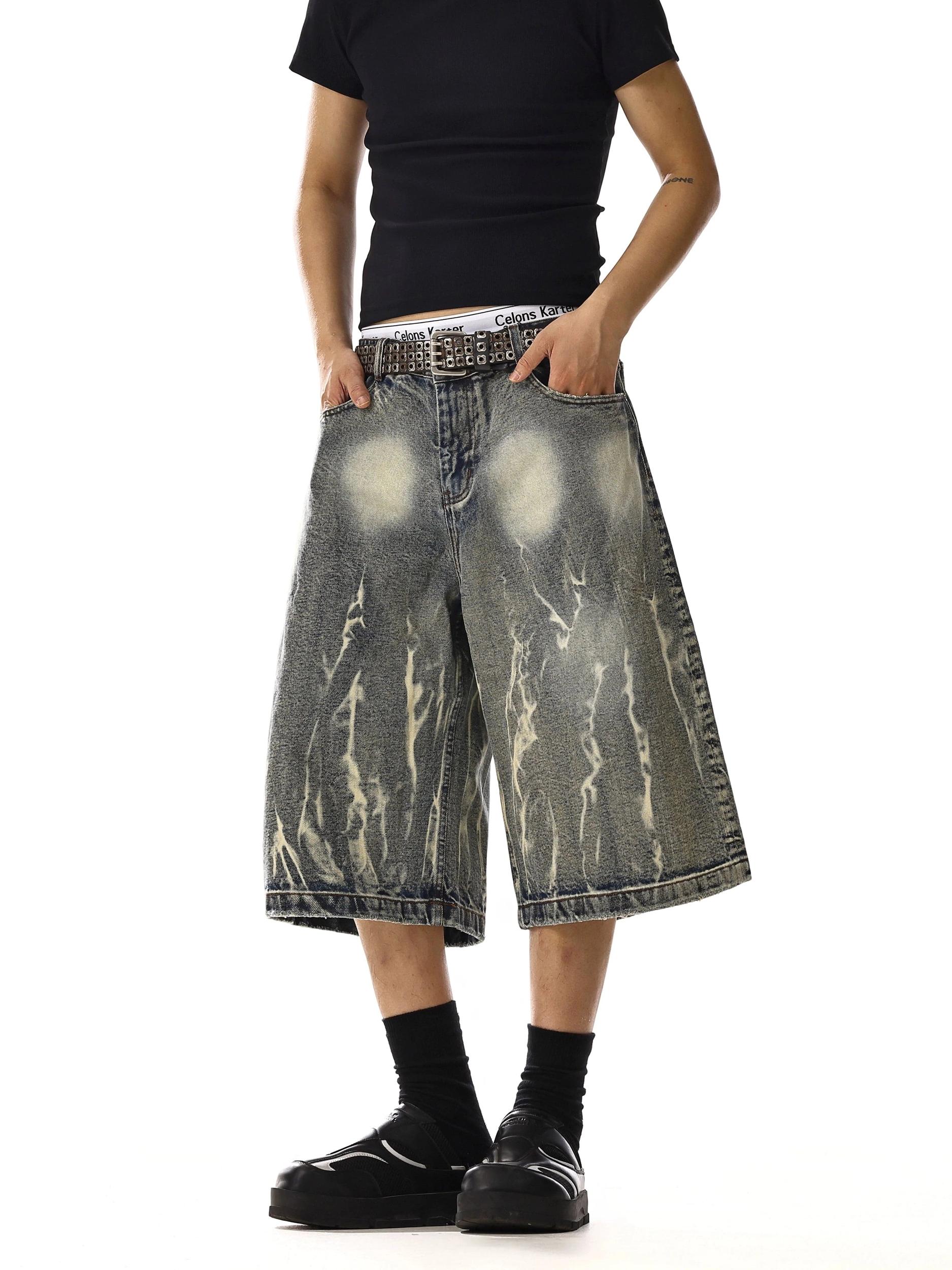 RT No. 18122 LIGHTNING WASHED DENIM SHORTS Product Image