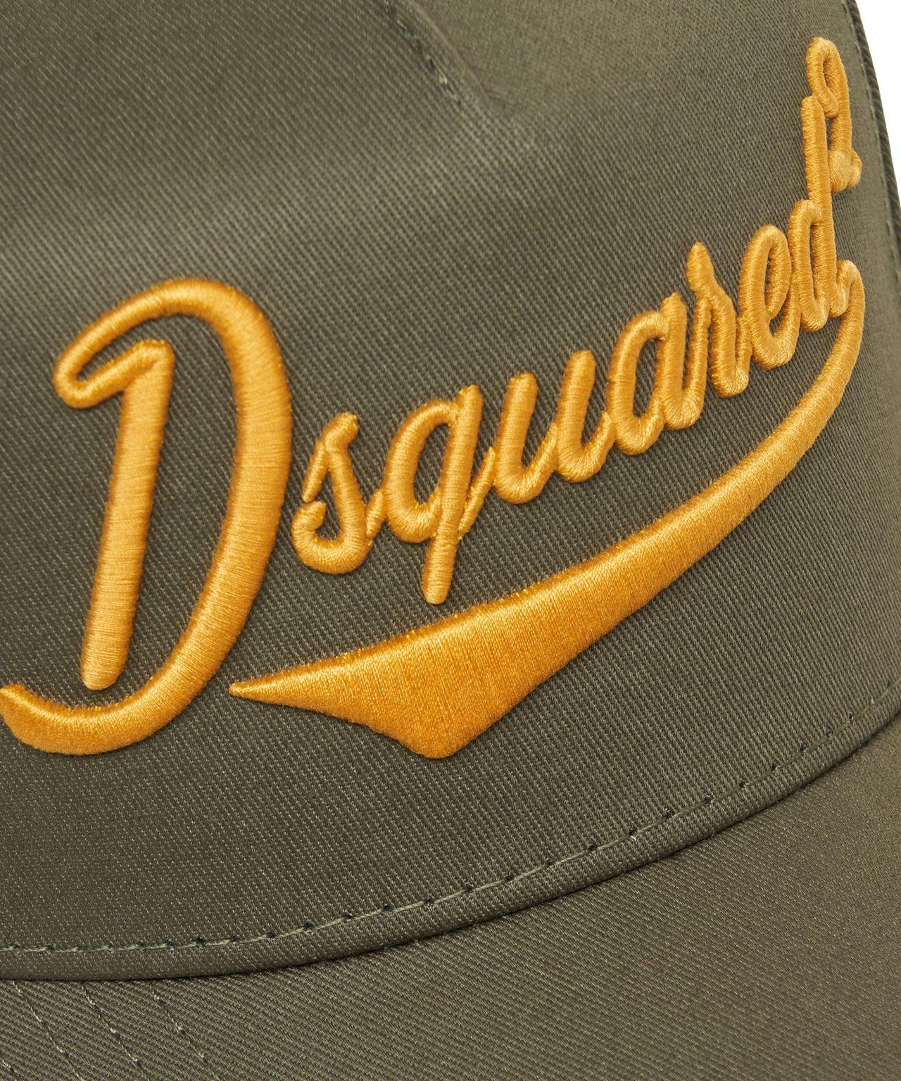 Baseball cap with logo Product Image